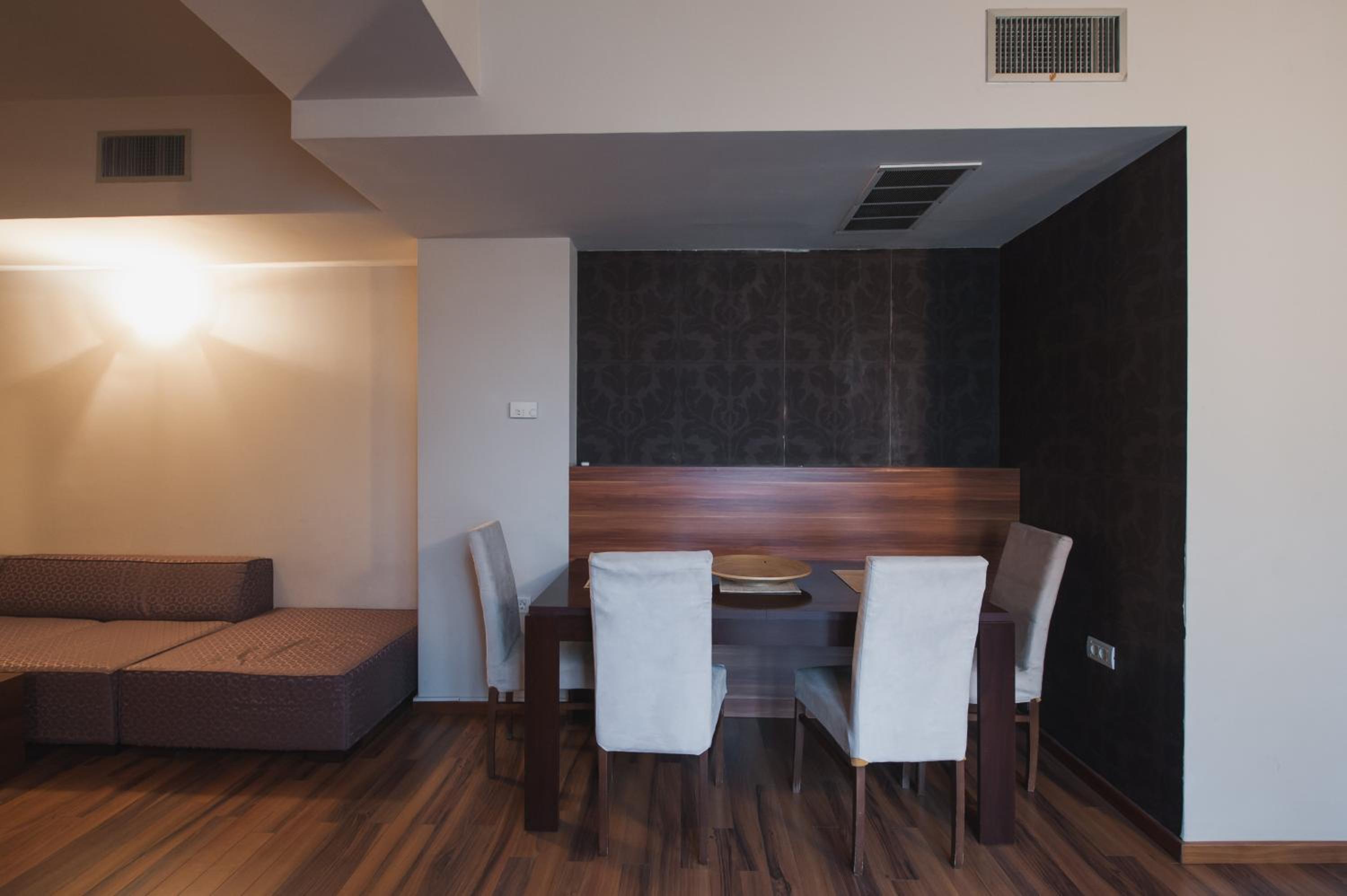Family Apartment - Photo 19