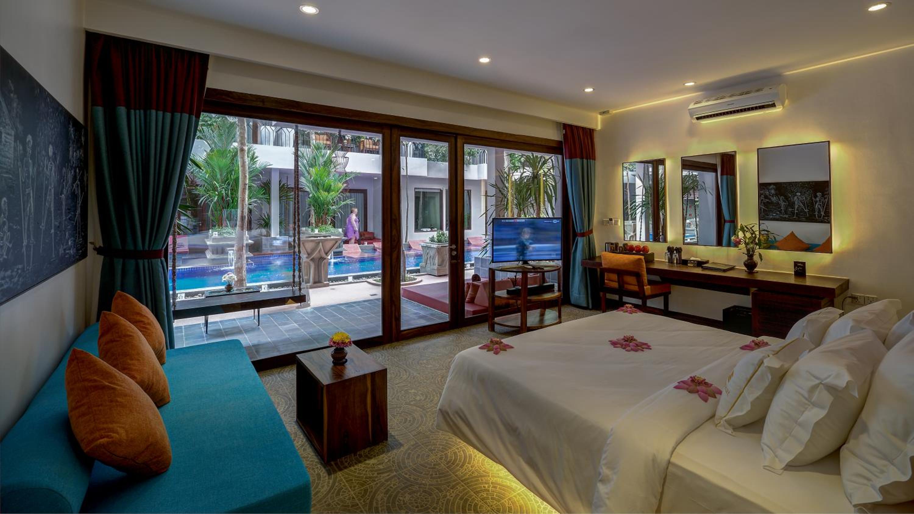 Luxury Suite Pool Access - Free USD15 Credit Spa