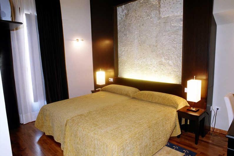 Double or Twin Room with Extra Bed photo 3