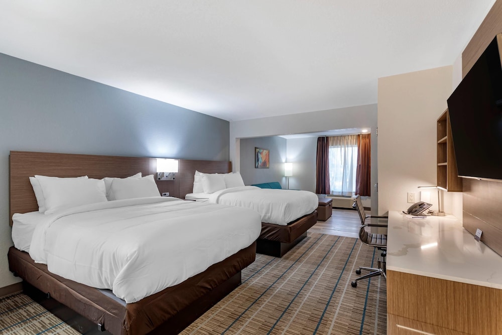 Room, 2 Queen Beds, Accessible, Non Smoking (Efficiency) - Photo 1