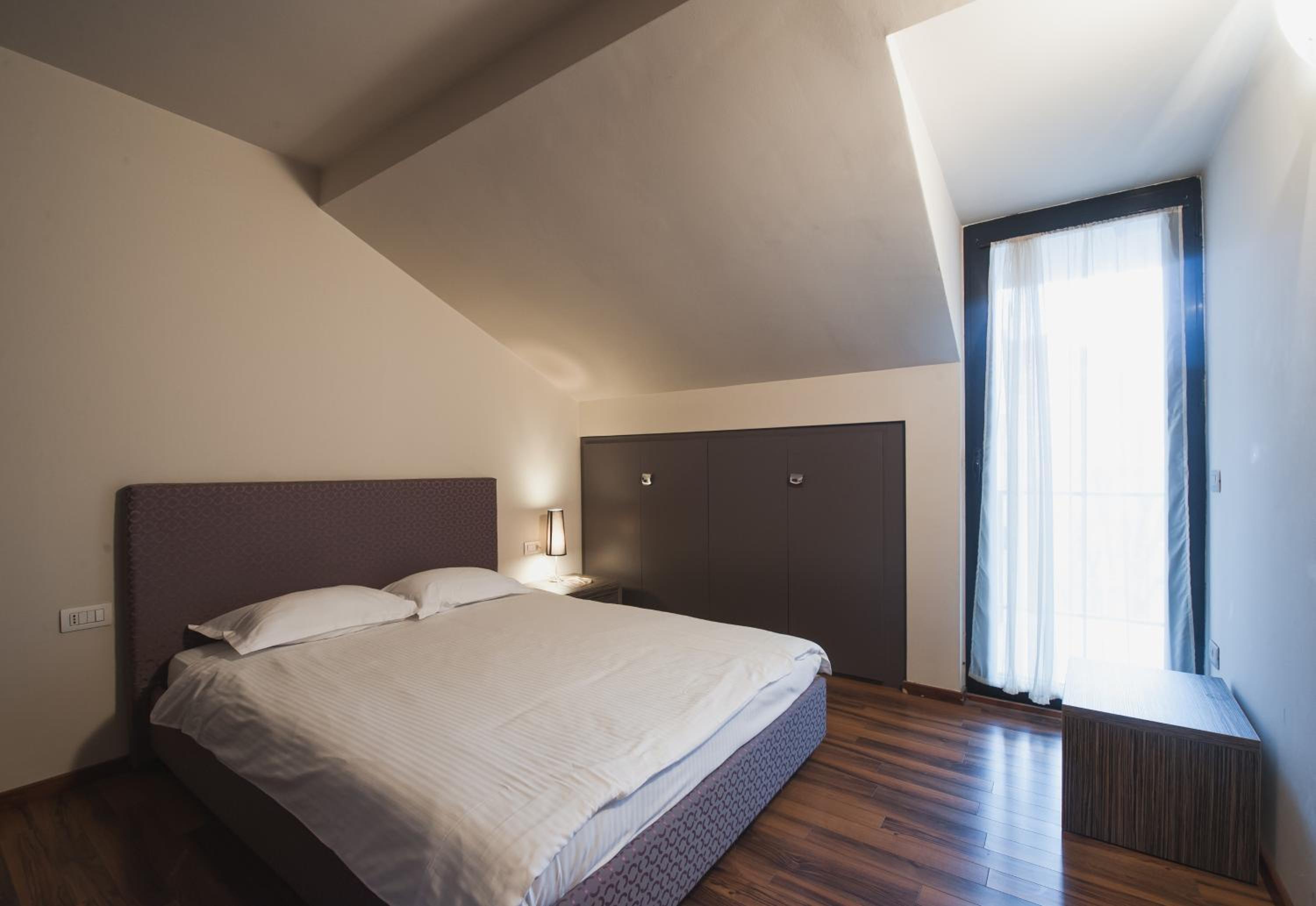 Family Apartment - Photo 16