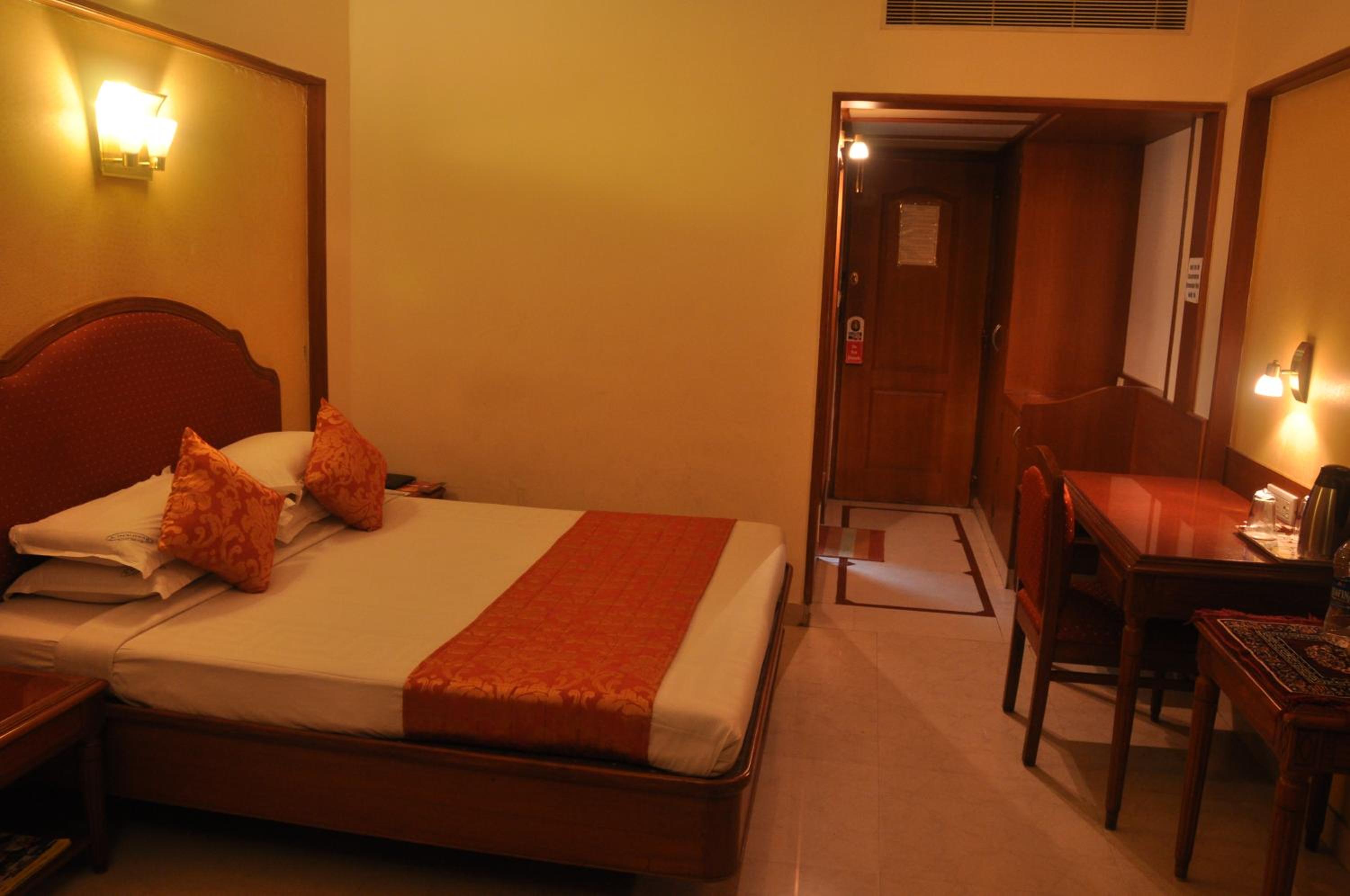Deluxe Double Room photo 2