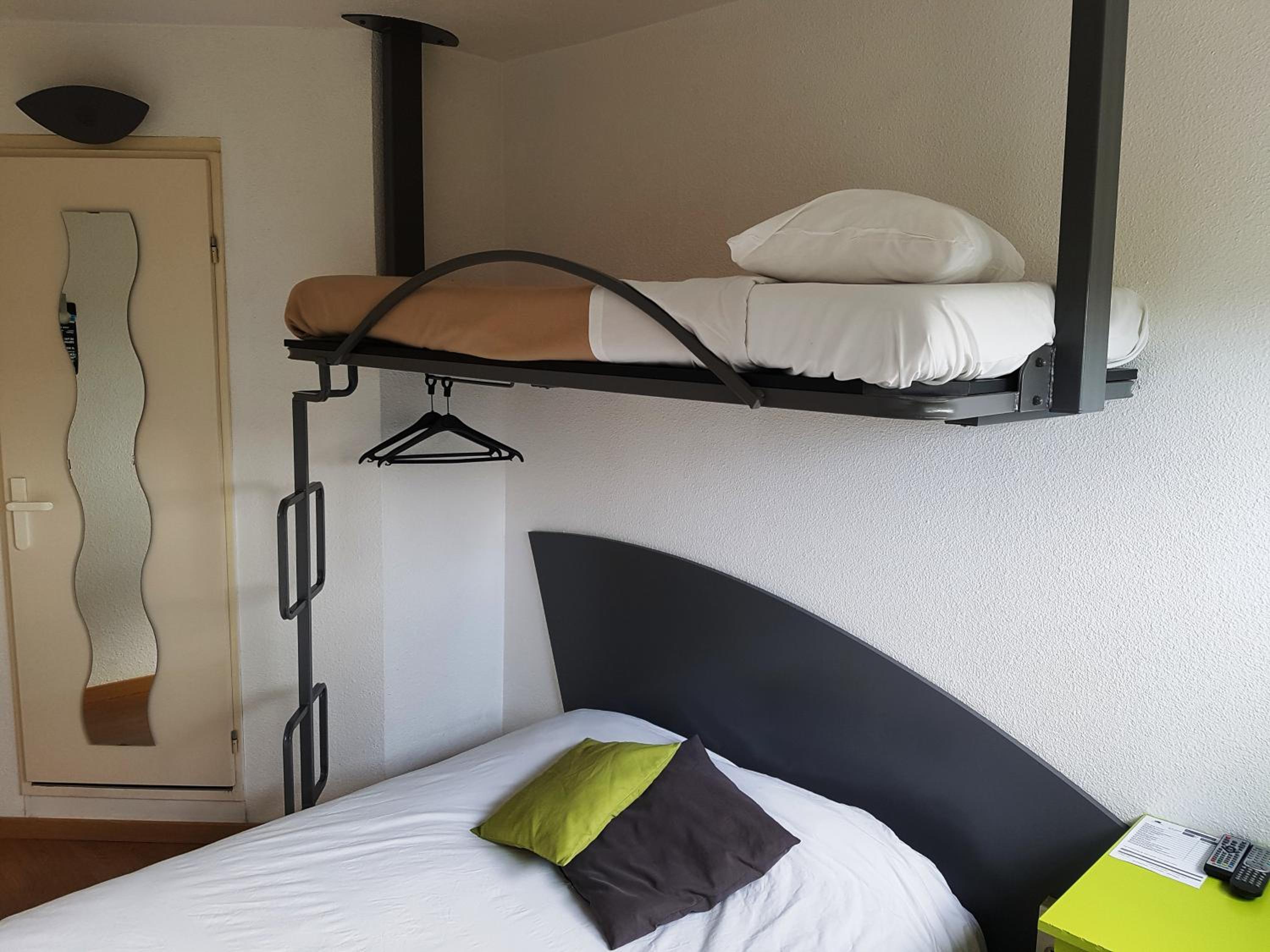 Superior Triple Room photo 3