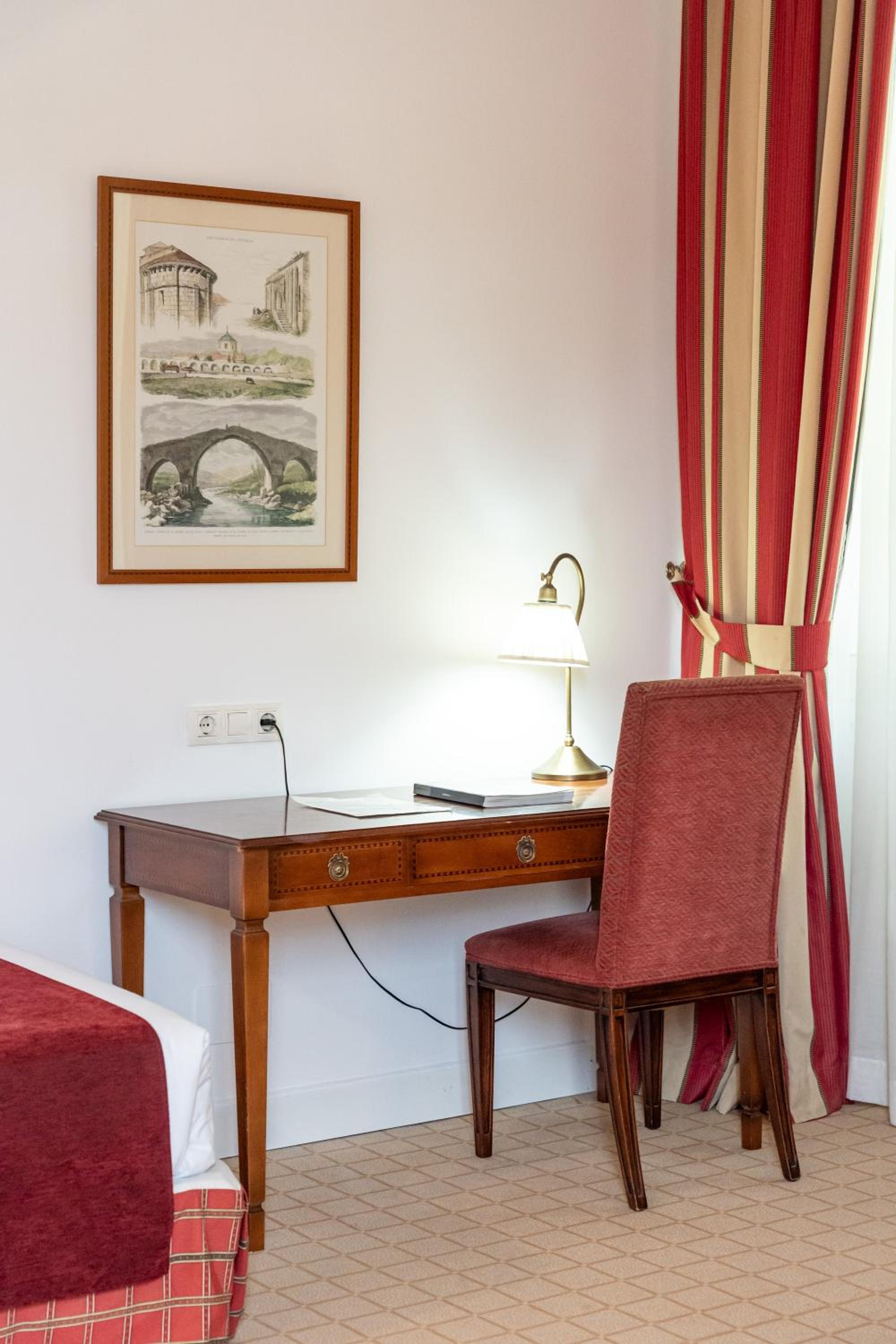 Superior Double or Twin Room with Mountain View