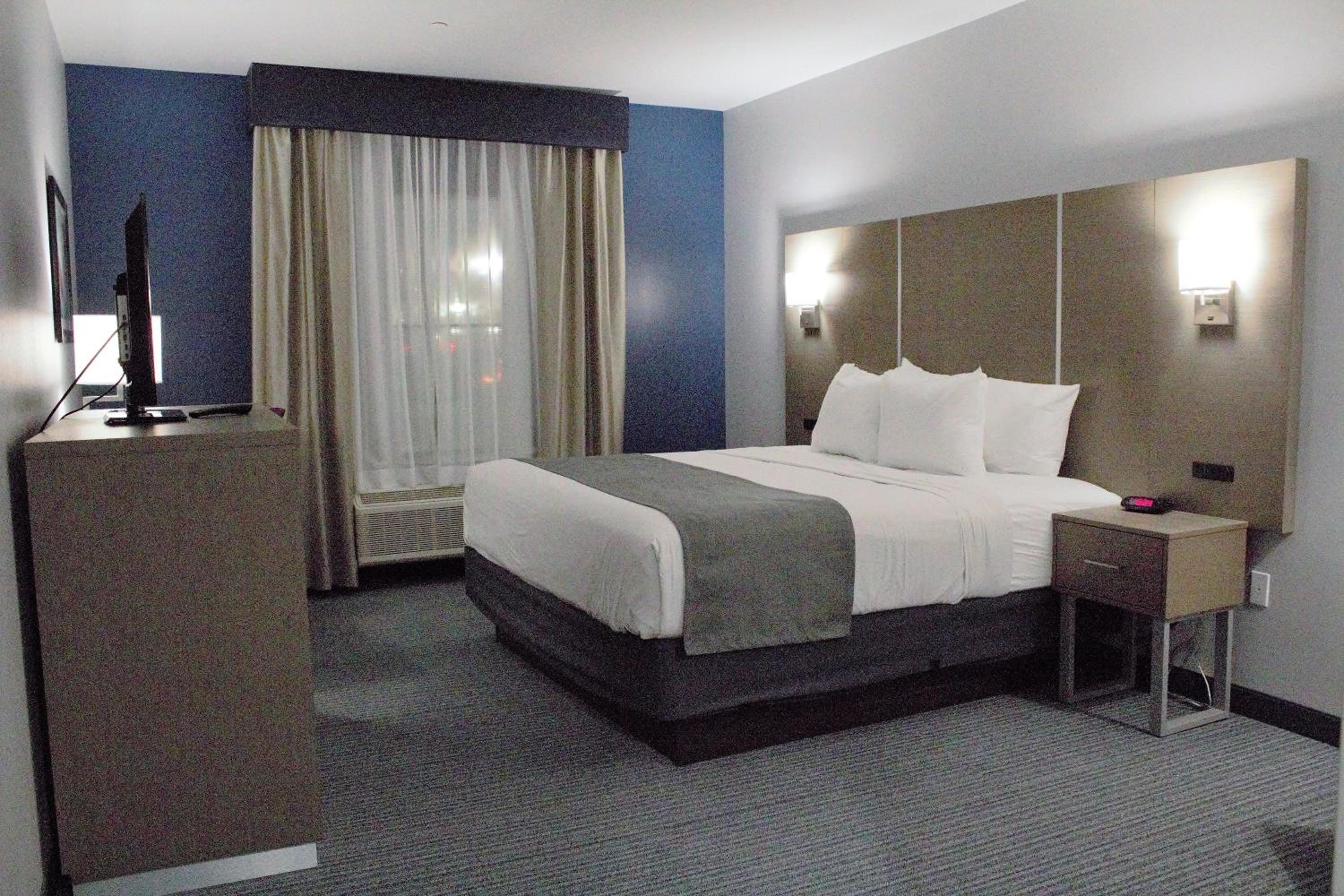 Days Inn & Suites by Wyndham Houston NW Cypress, 사진 5