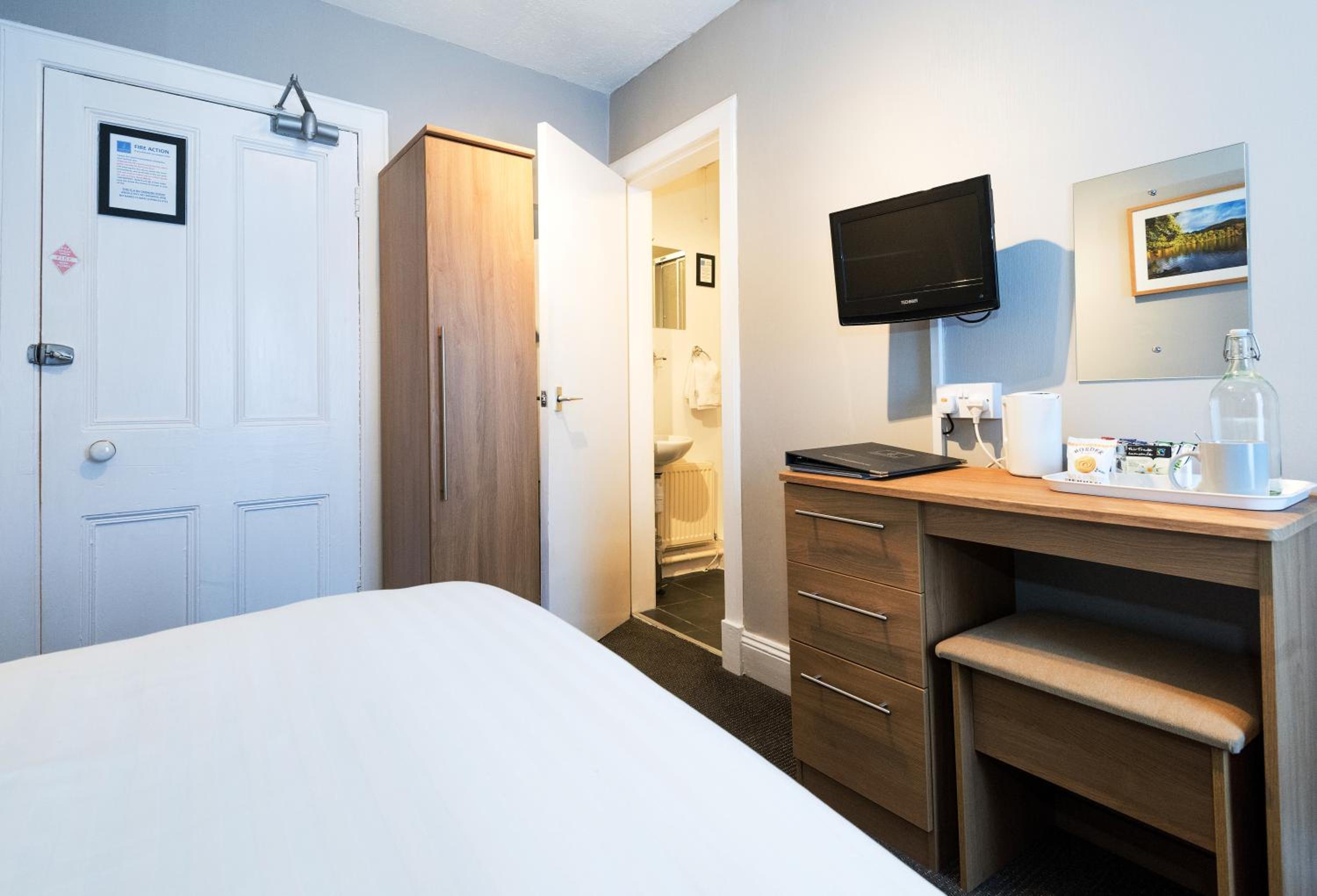 Small Single Room photo 2