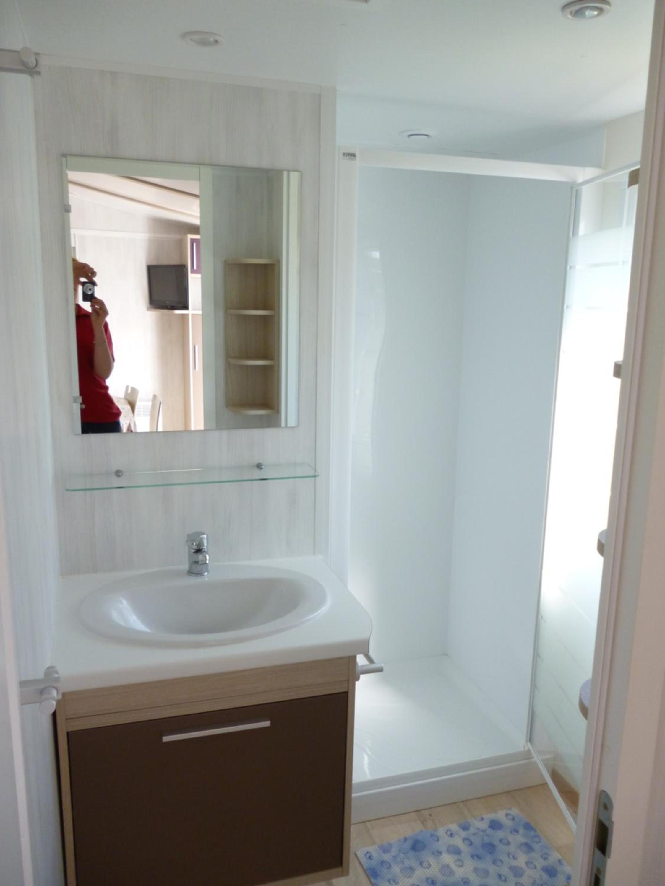 Bungalow (6 Adults) - Photo 4