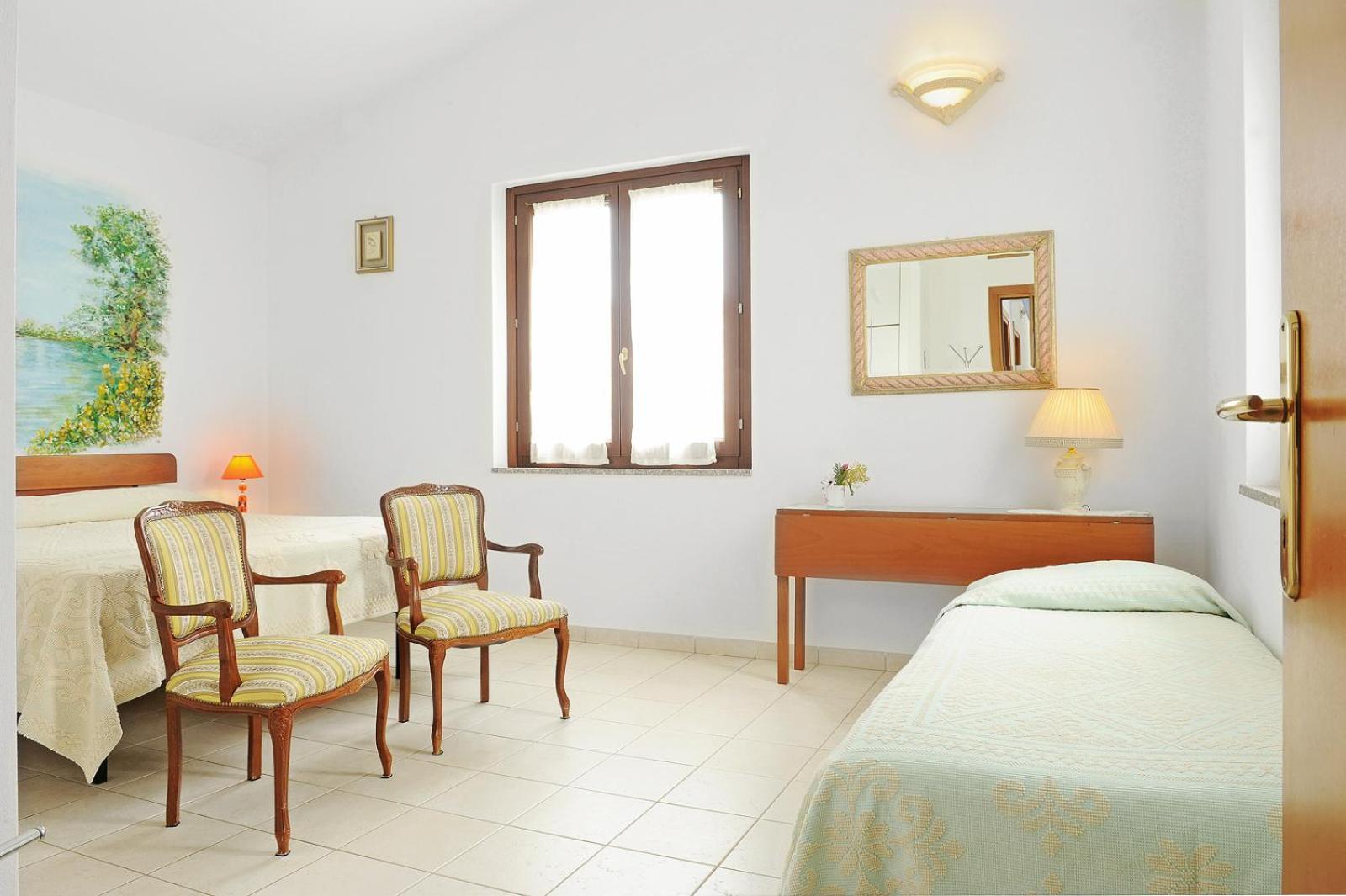 Triple Room with Private External Bathroom photo 1