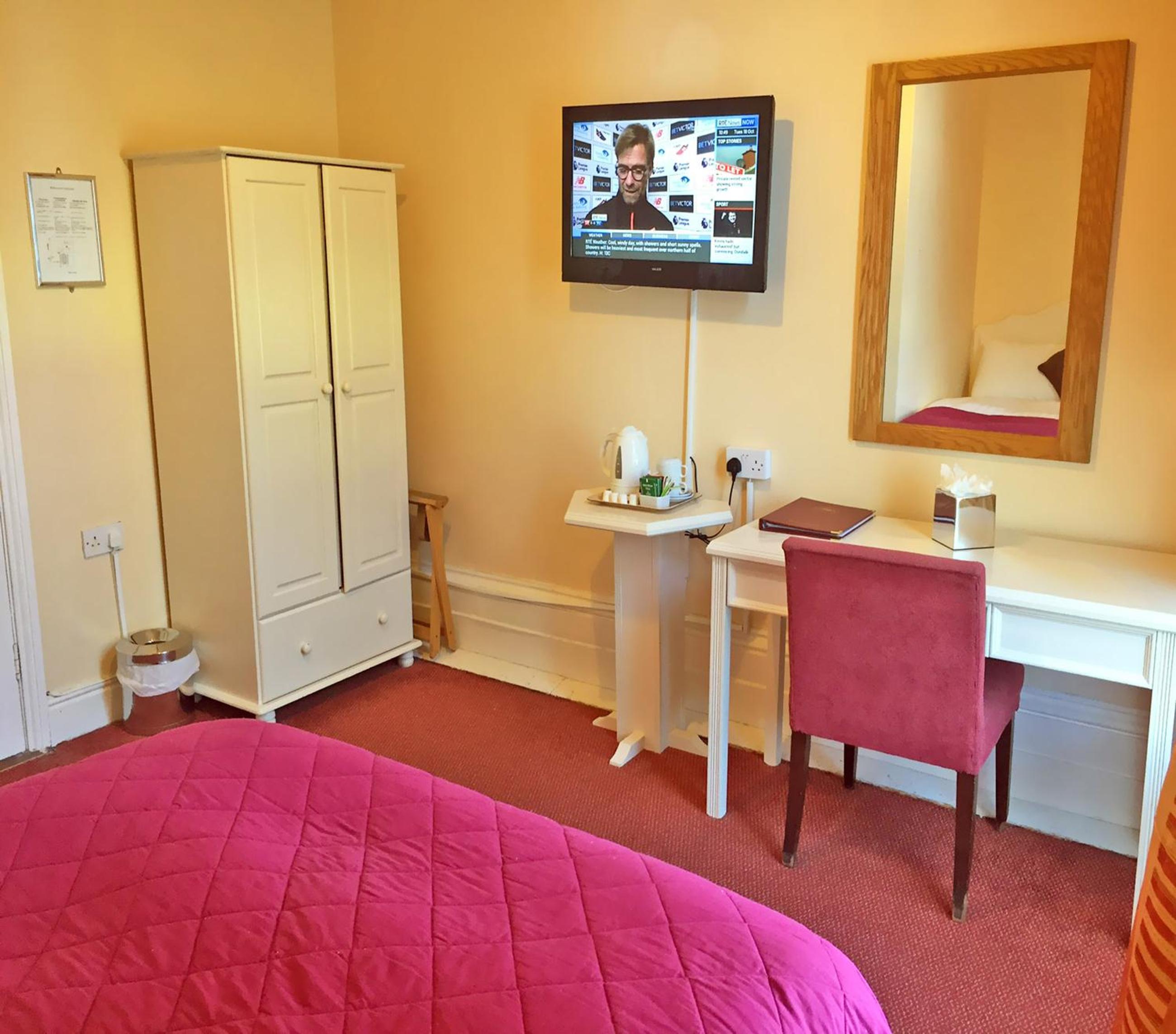 Small Double Room photo 2