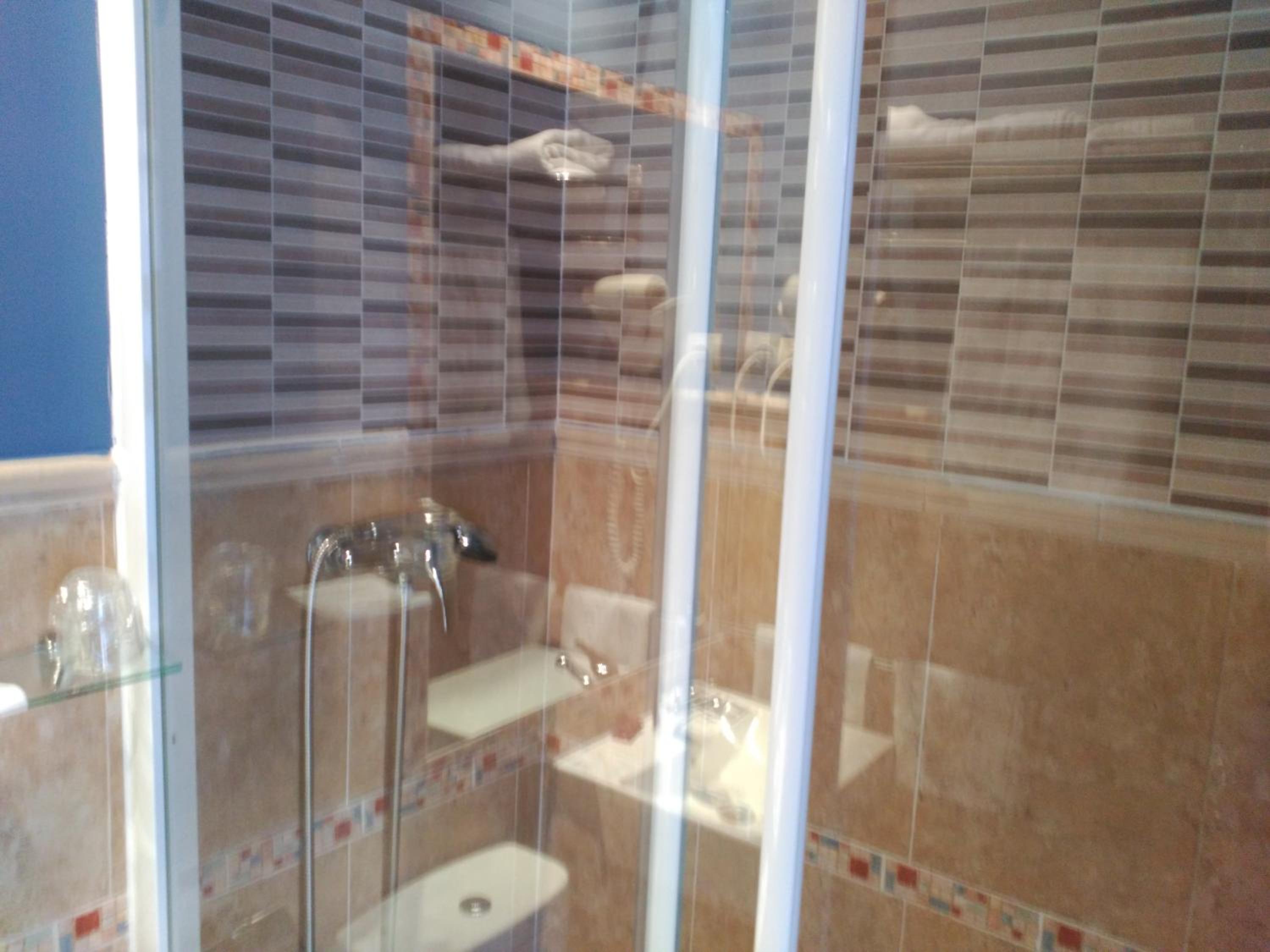Double or Twin Room - Photo 17