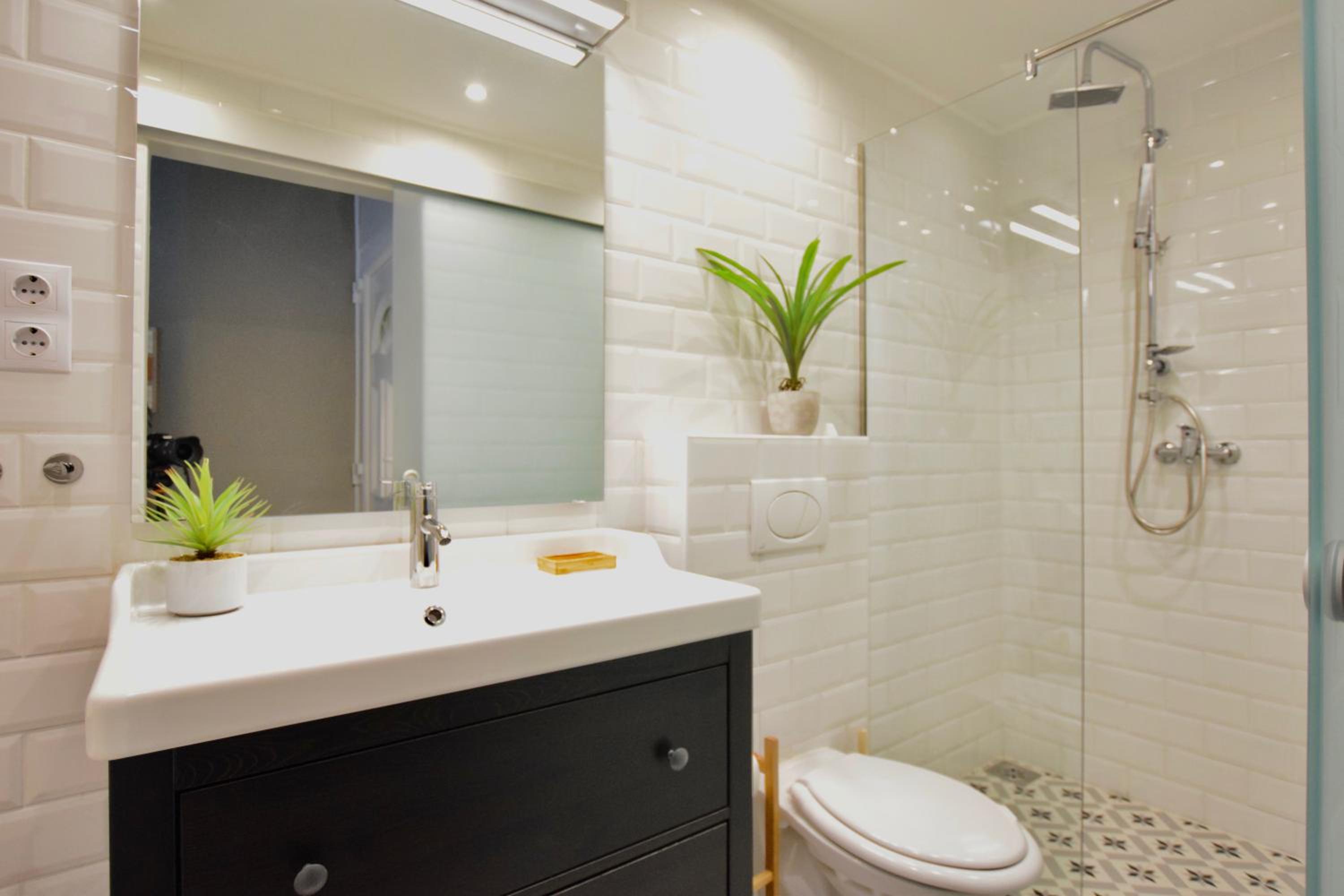 Studio Apartment - Photo 17