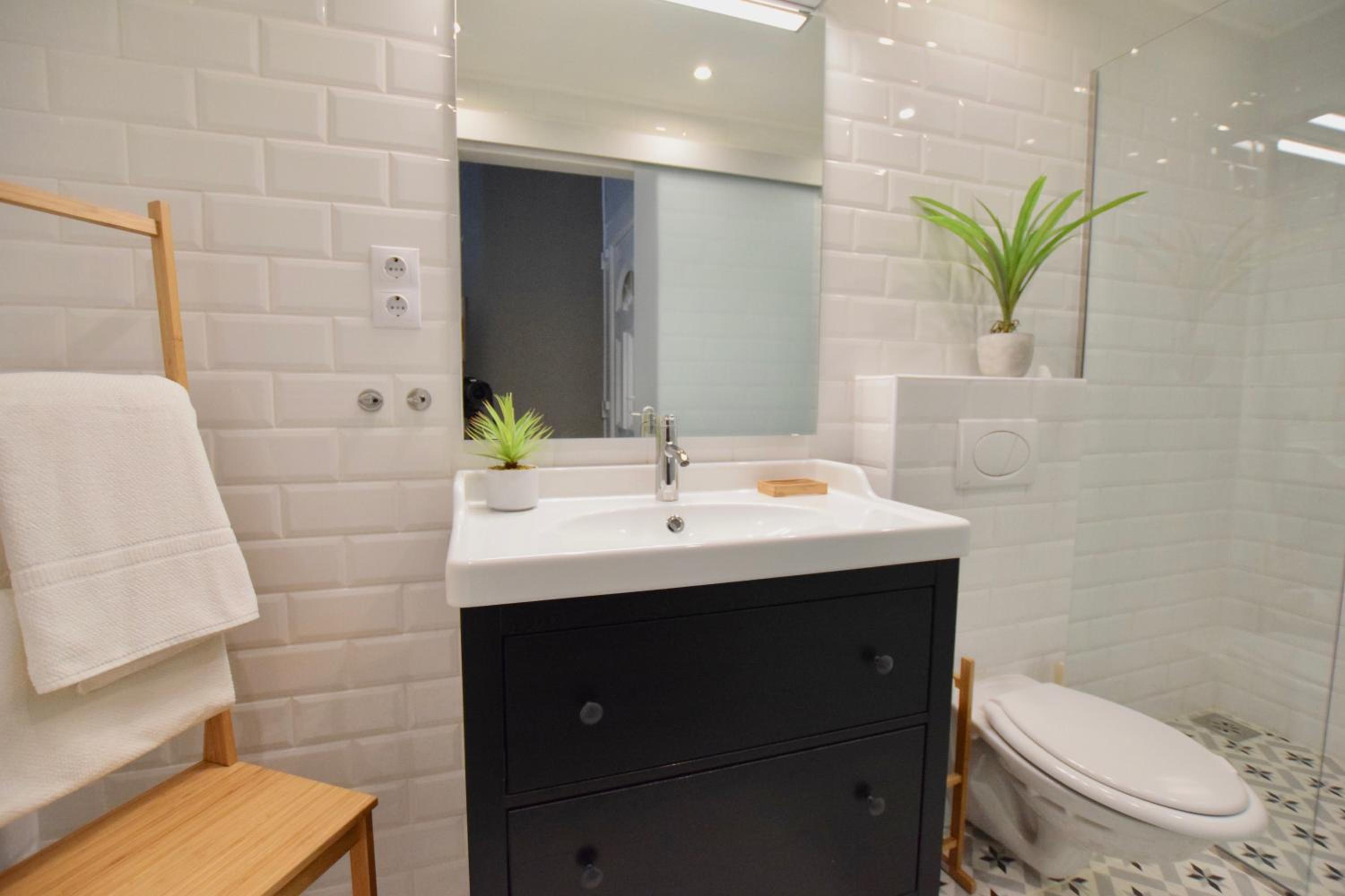 Studio Apartment - Photo 2