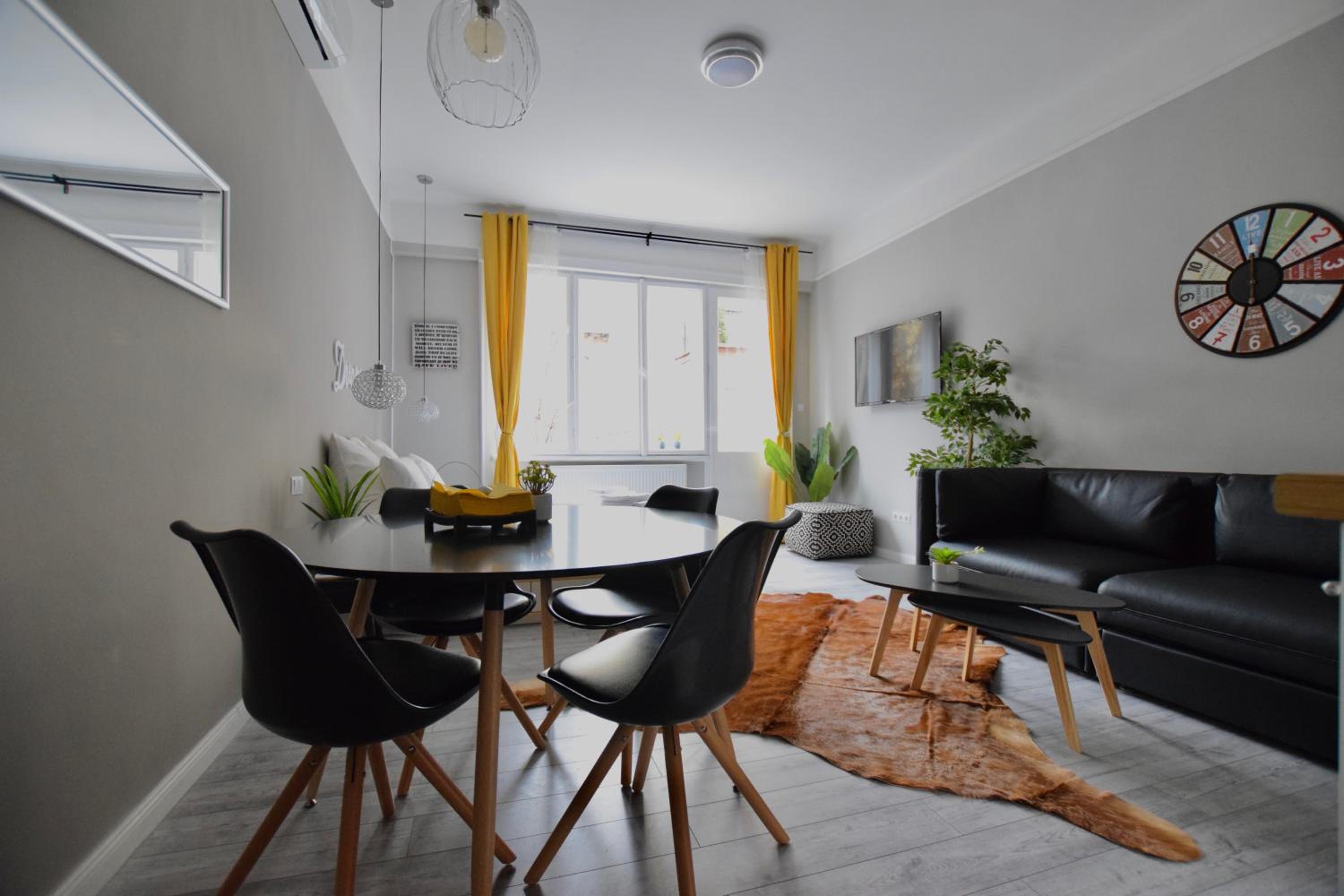 Studio Apartment - Photo 9