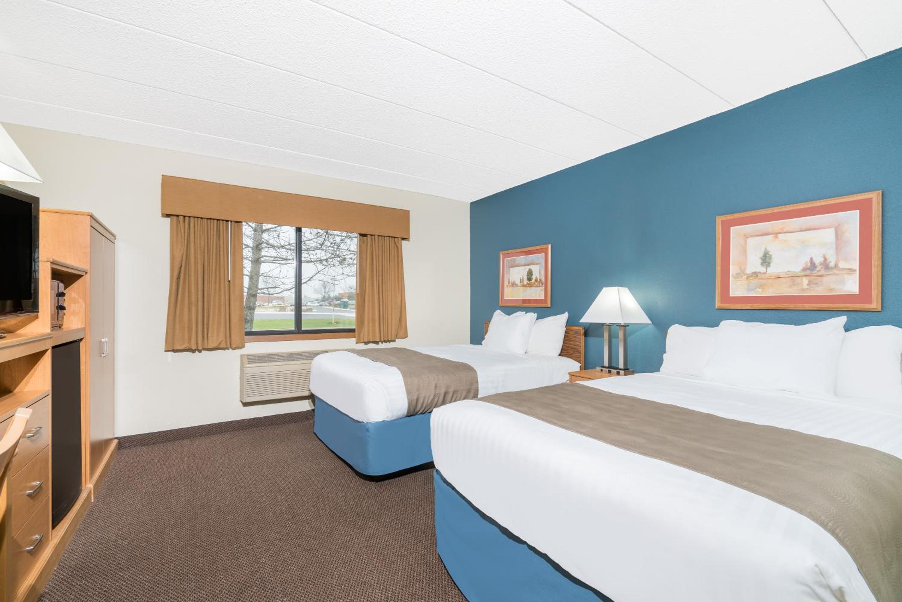 Queen Room with Two Queen Beds - Non-Smoking