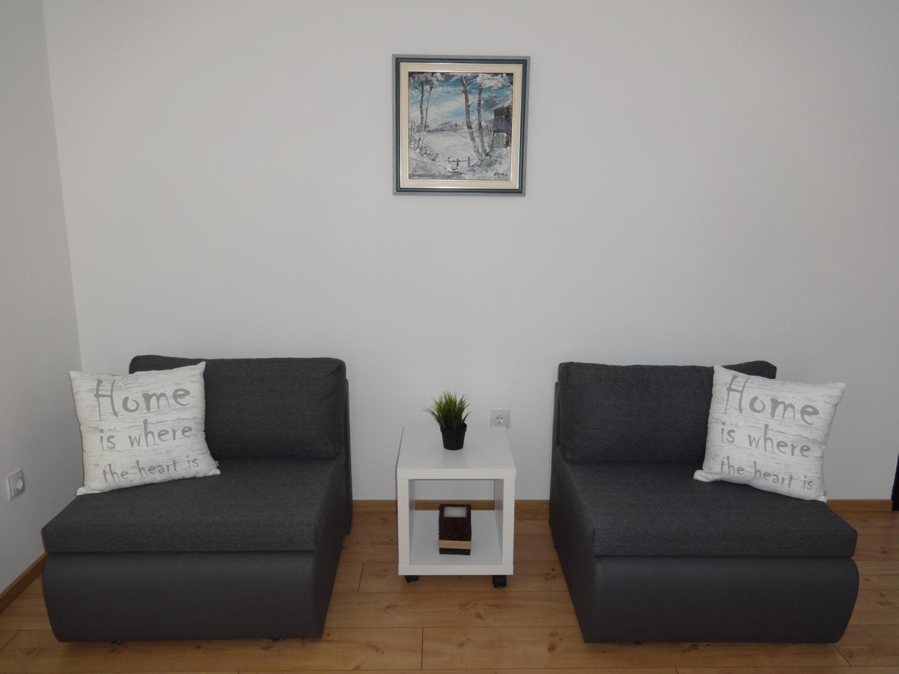 Family Studio - Photo 11