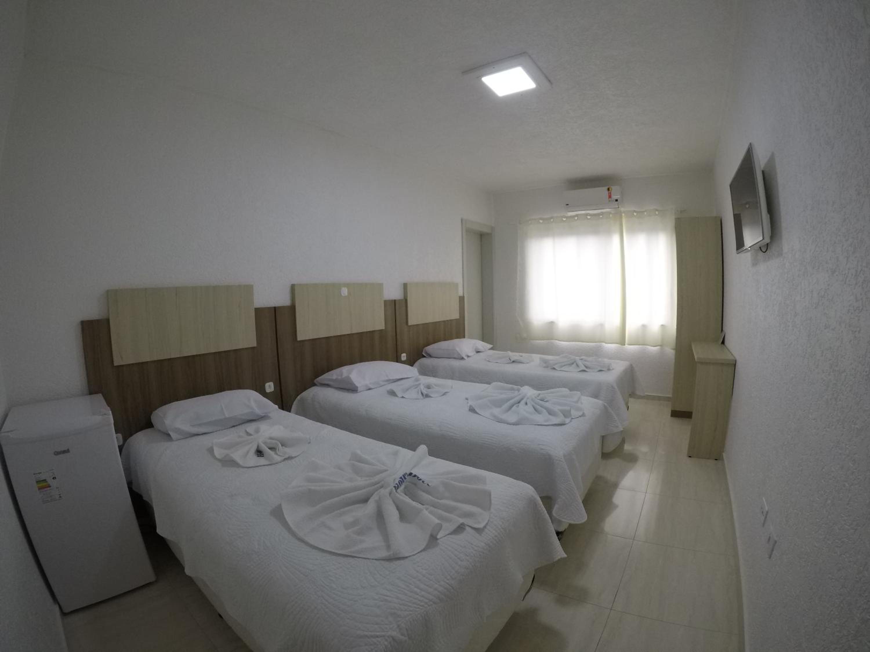 Classic Triple Room - Photo 4