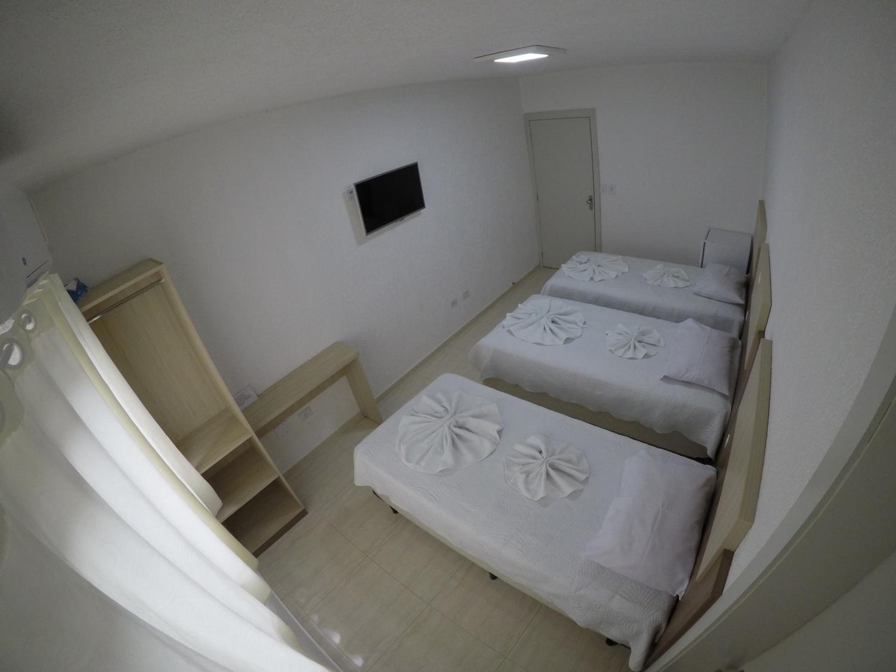 Classic Triple Room - Photo 2