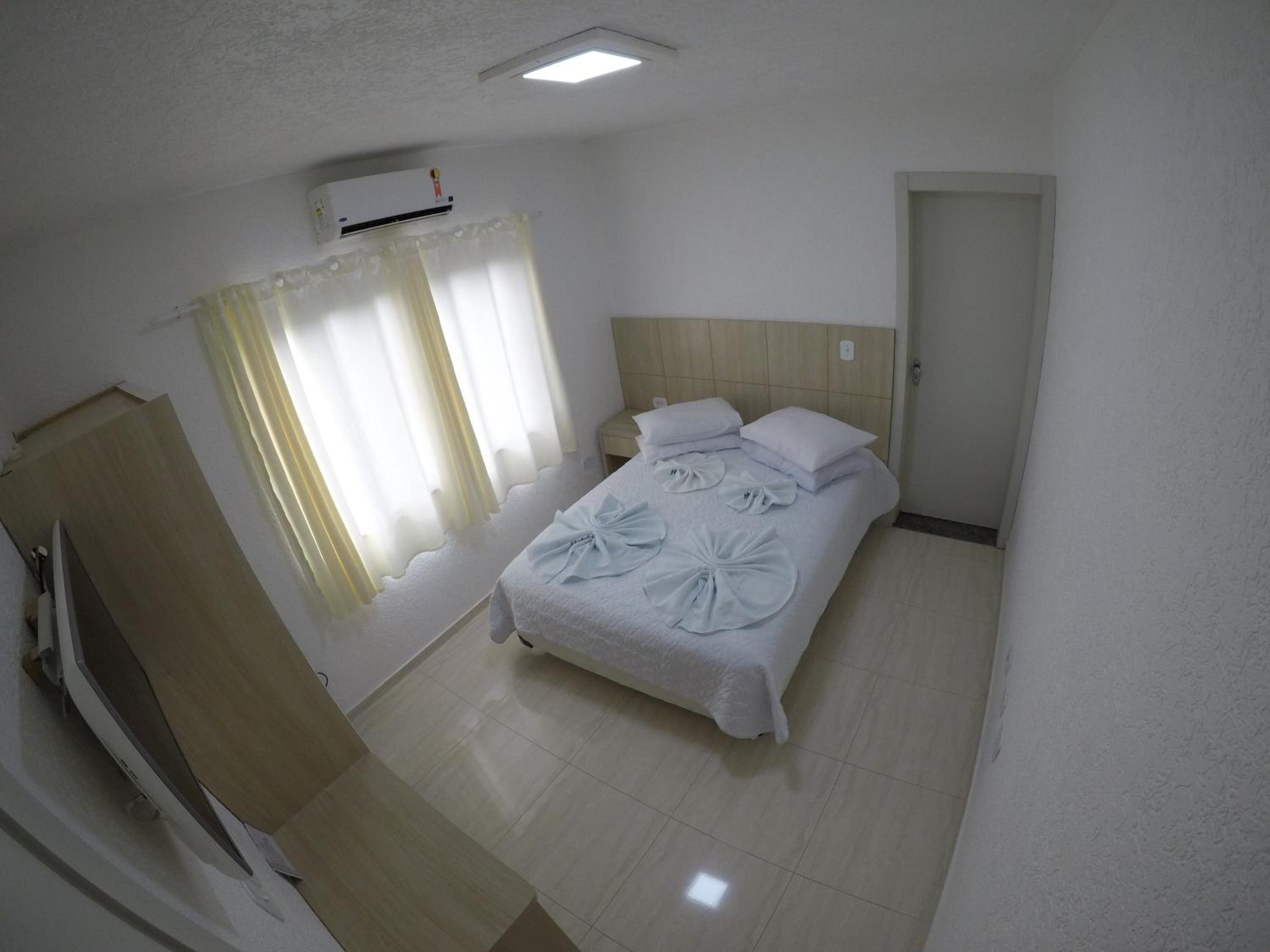 Double Room with Private Bathroom - Photo 3