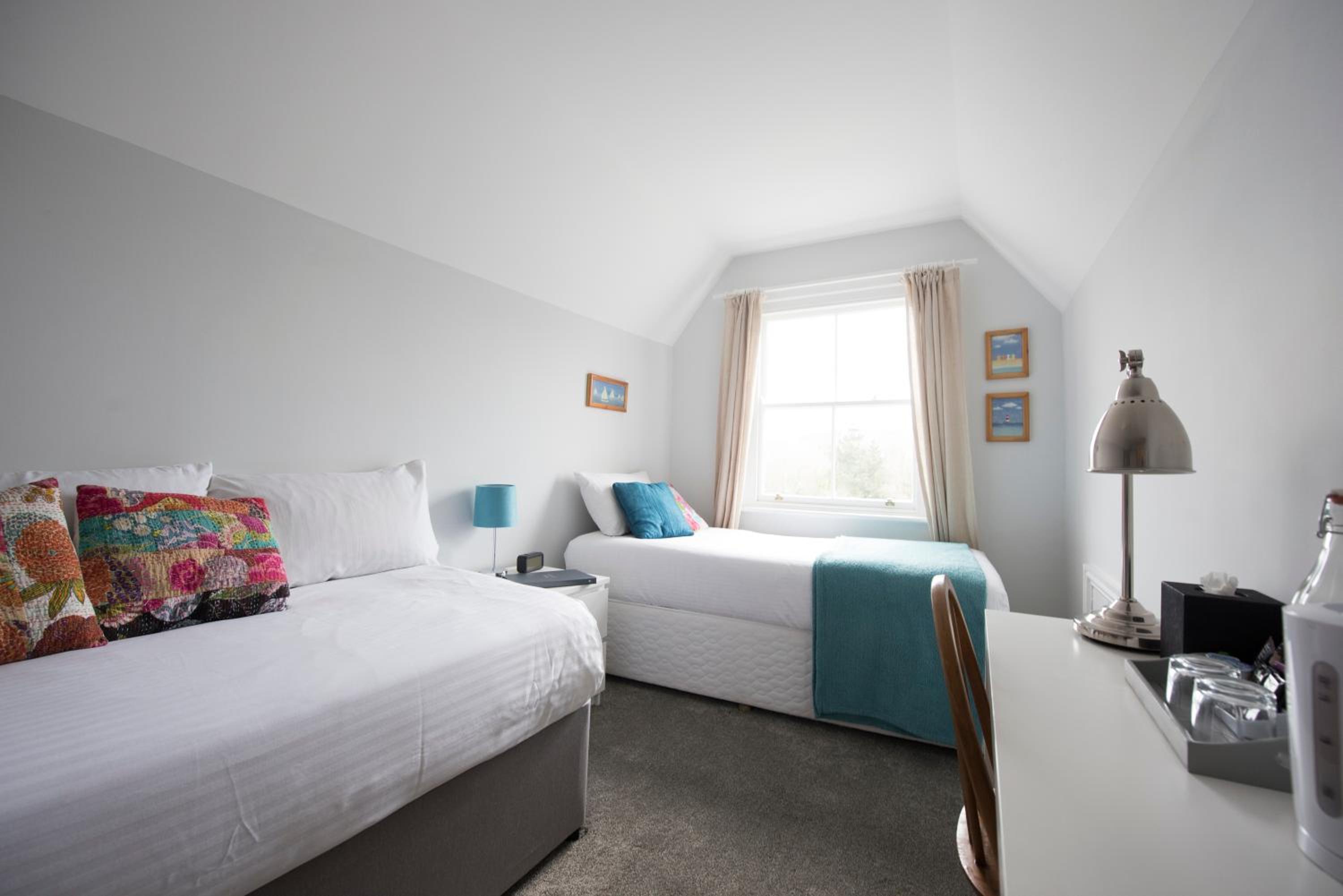 Standard Twin Room photo 1