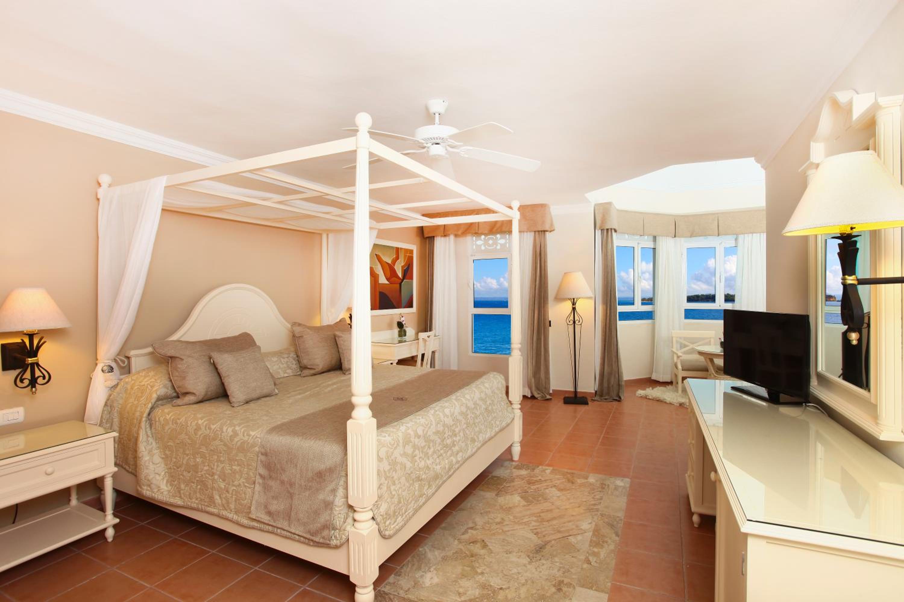Superior Sea View (1 Adult)