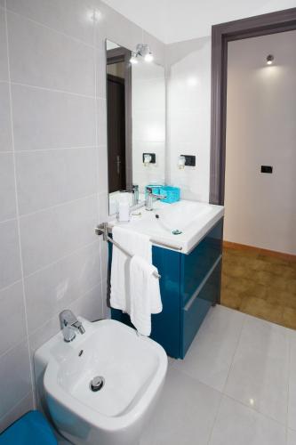 Double Room with Balcony photo 3