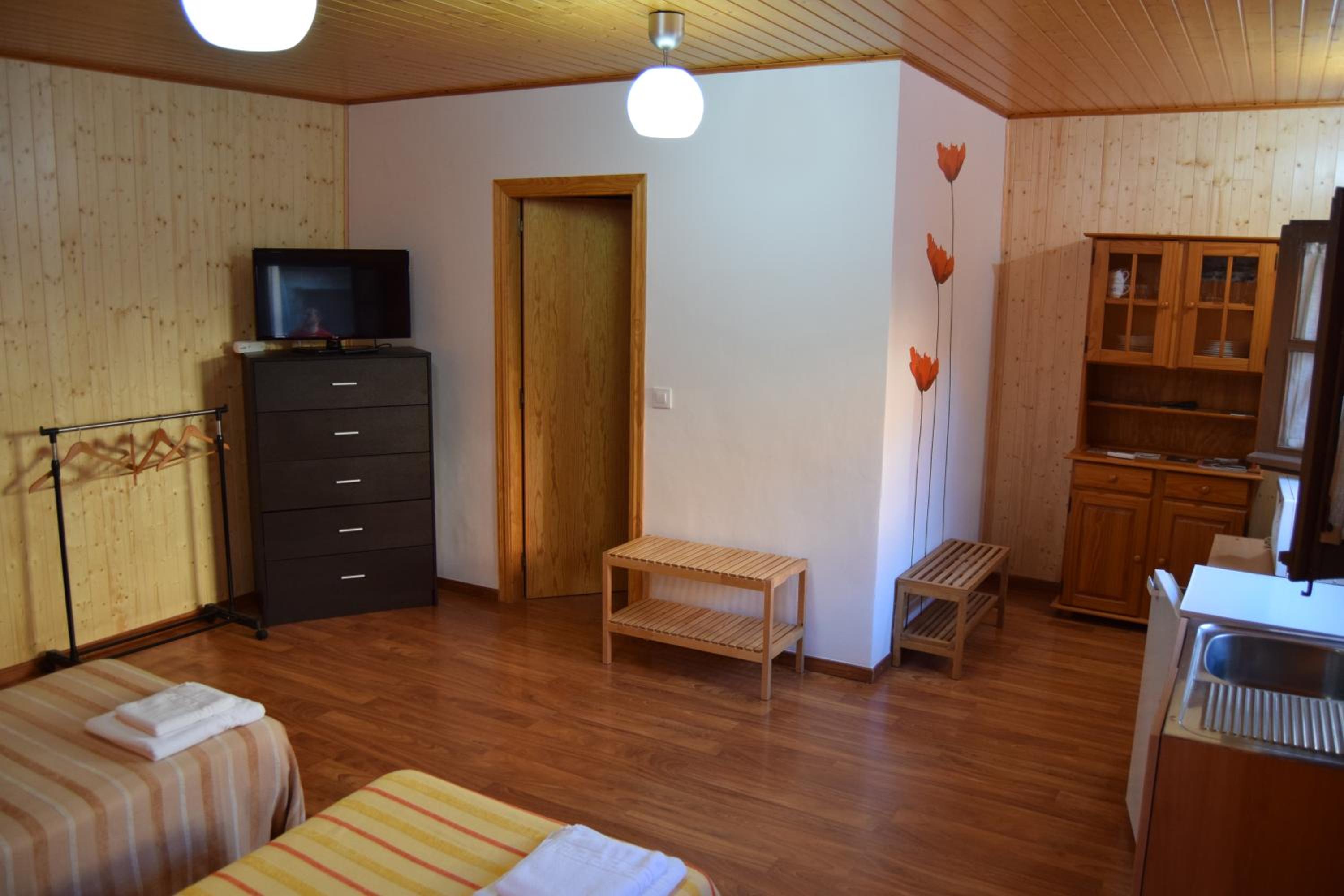 Apartment photo 3