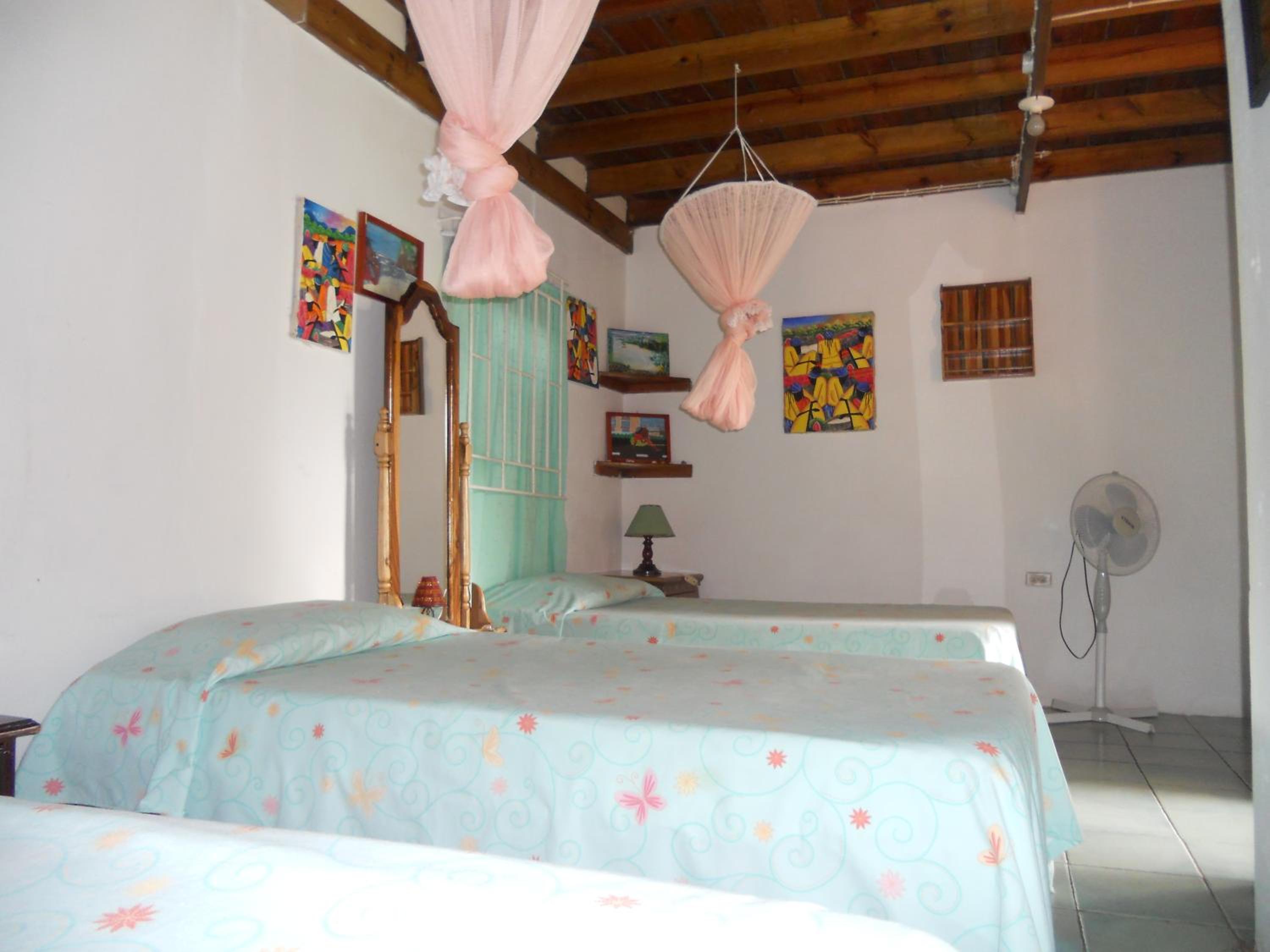Triple Room with Private Bathroom photo 2