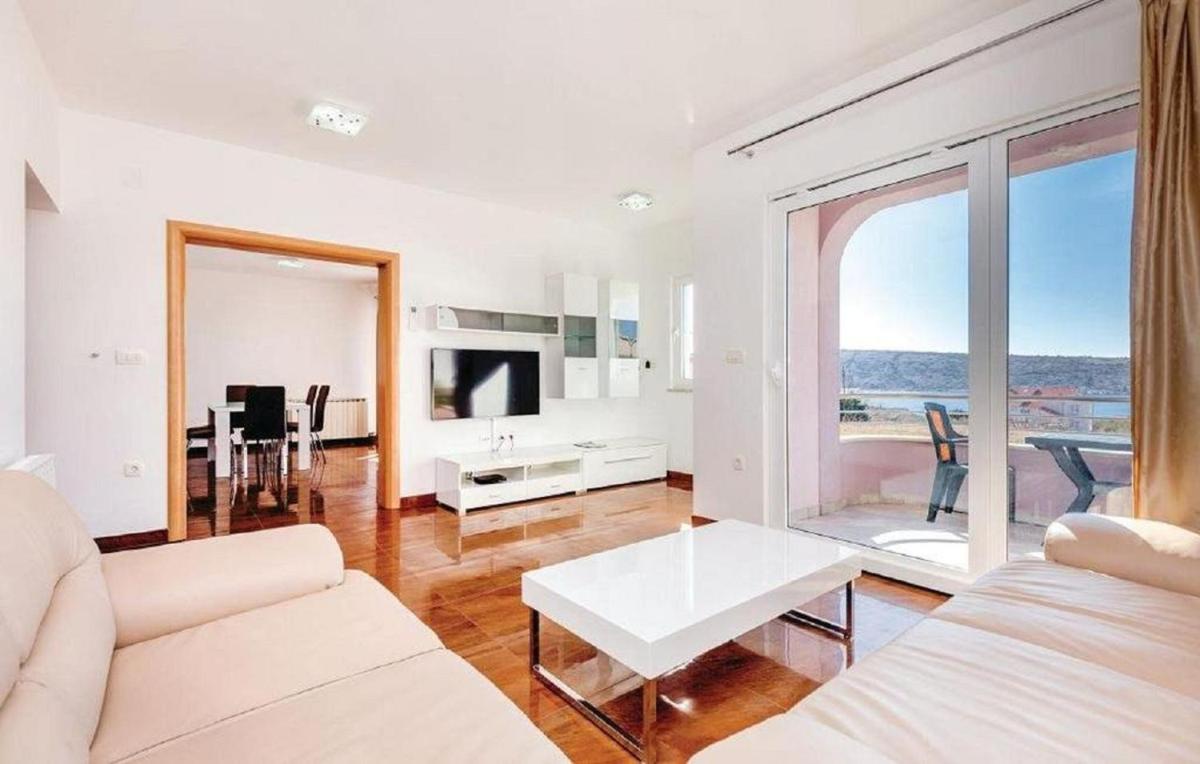Two-Bedroom Apartment with Two Balconies and Sea View photo 1