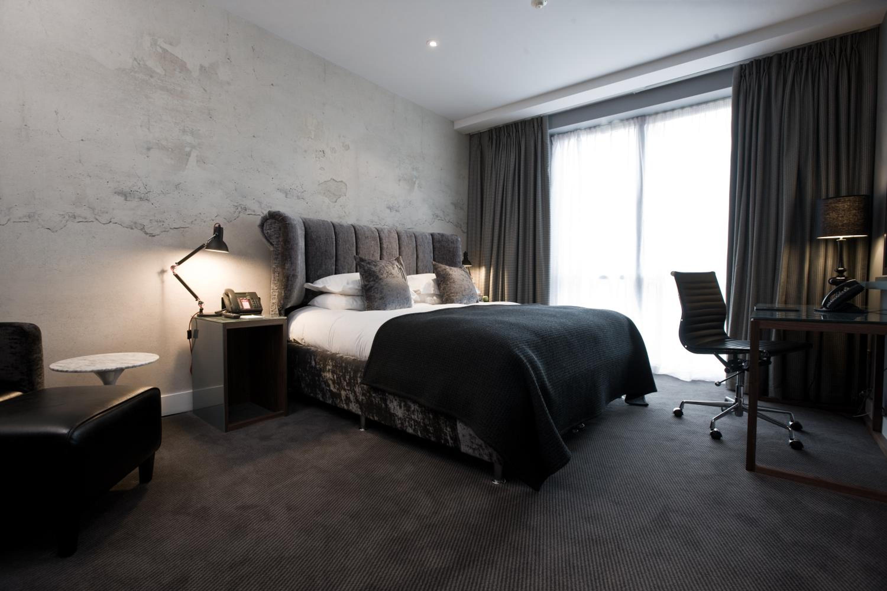 Suite - Photo 5