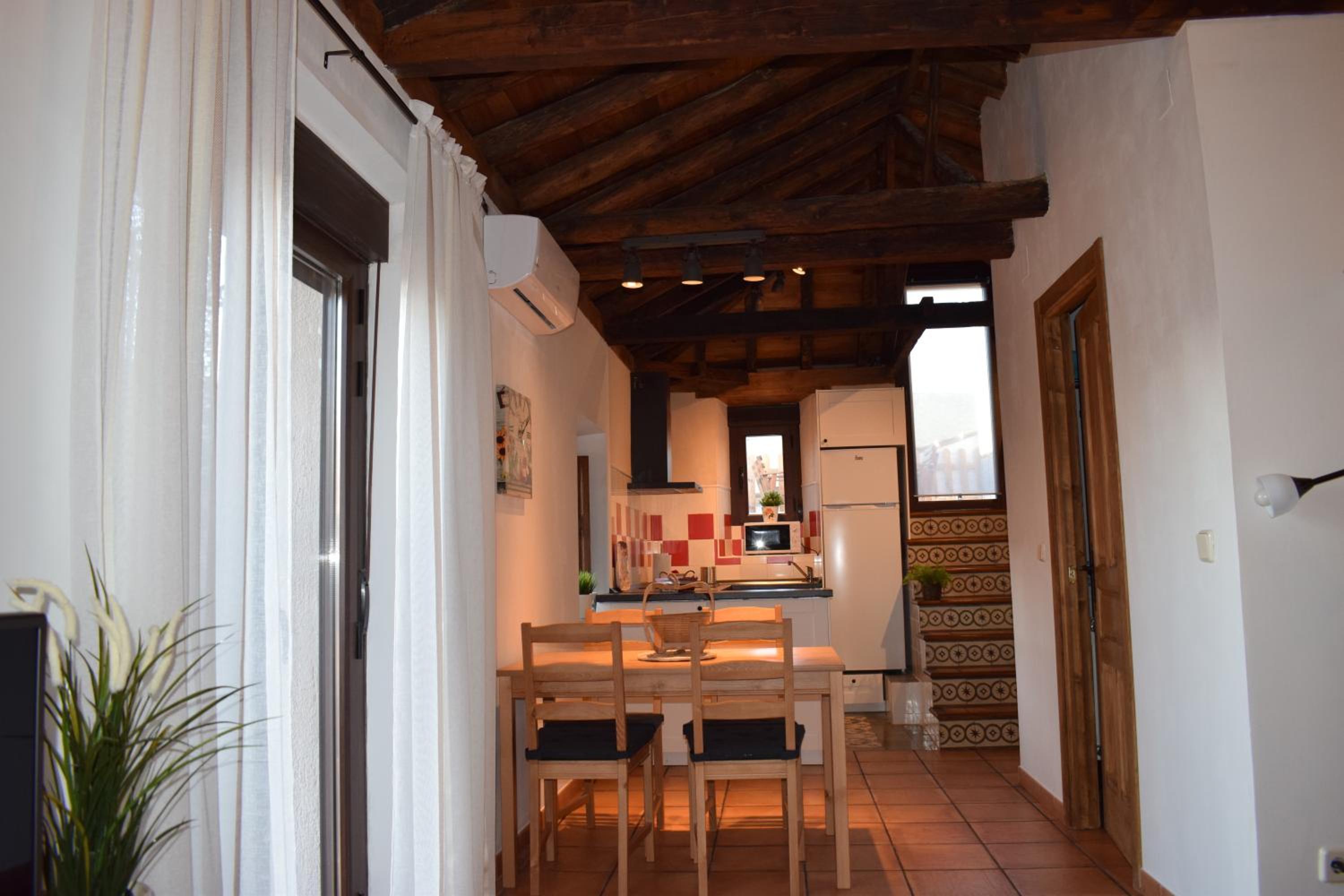 One-Bedroom Apartment - Photo 4