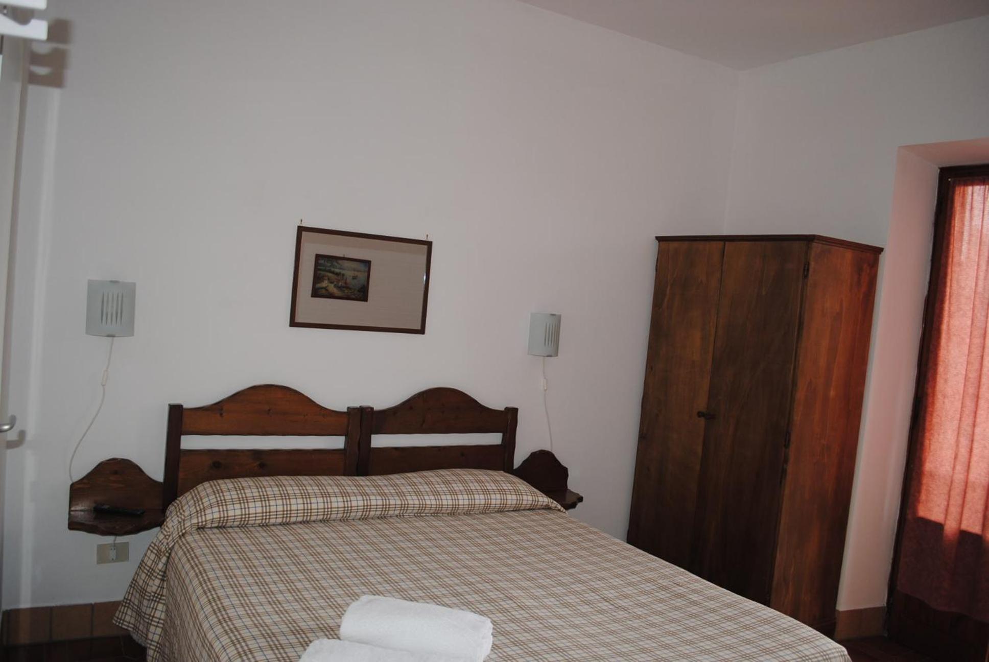 Double Room - Photo 19