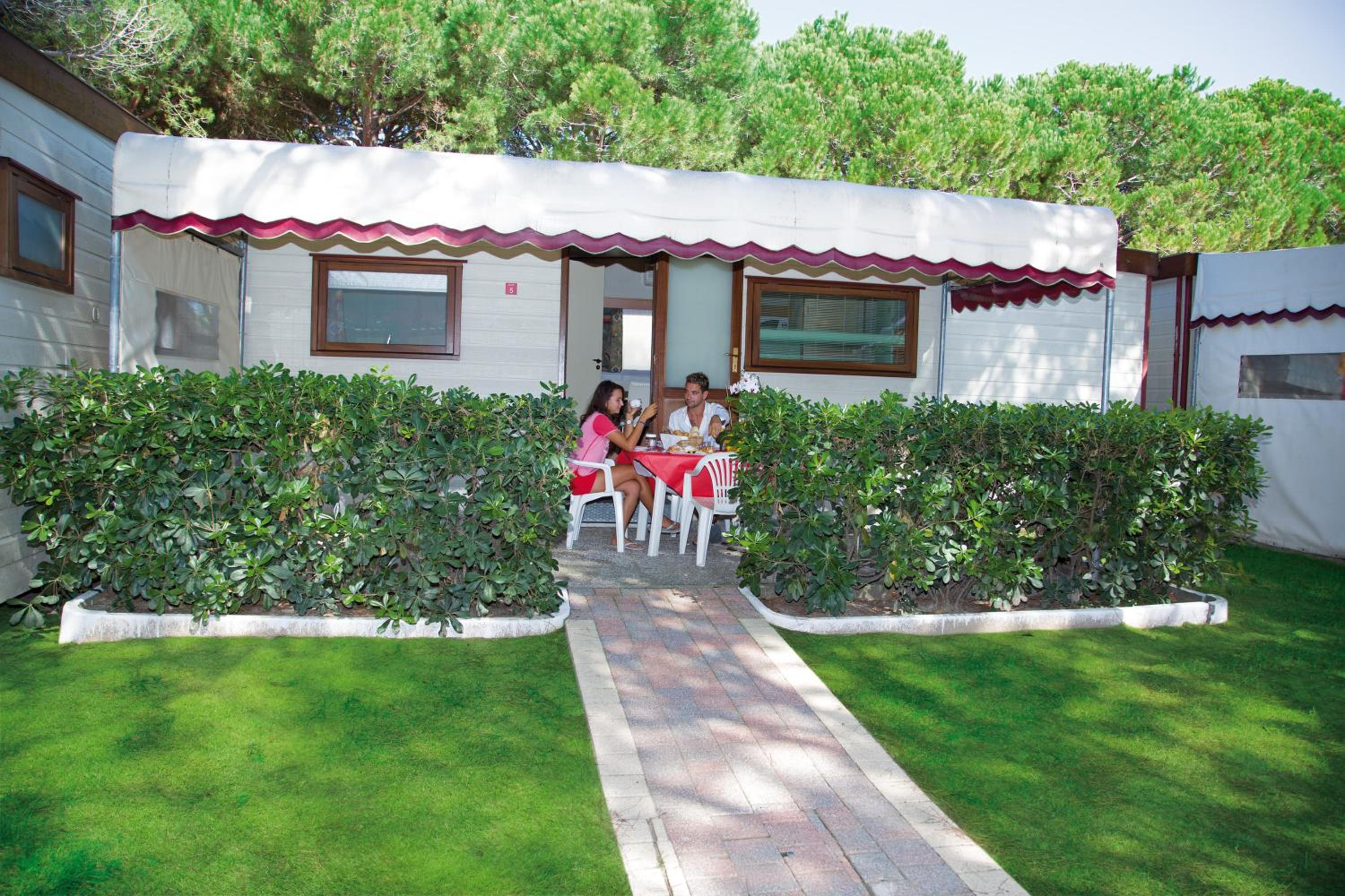Mobile Home (4 Adults) photo 2