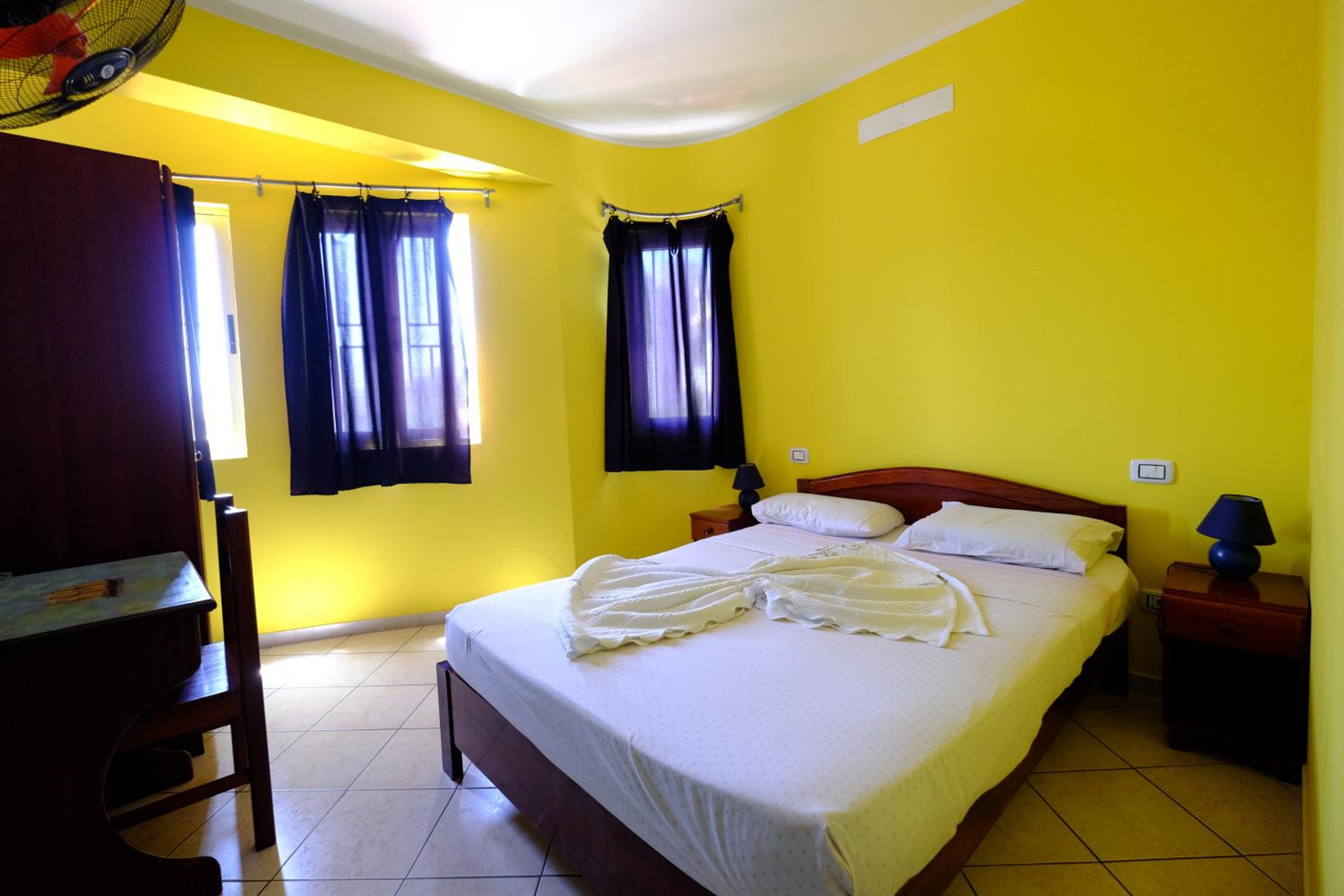 Single Room photo 2