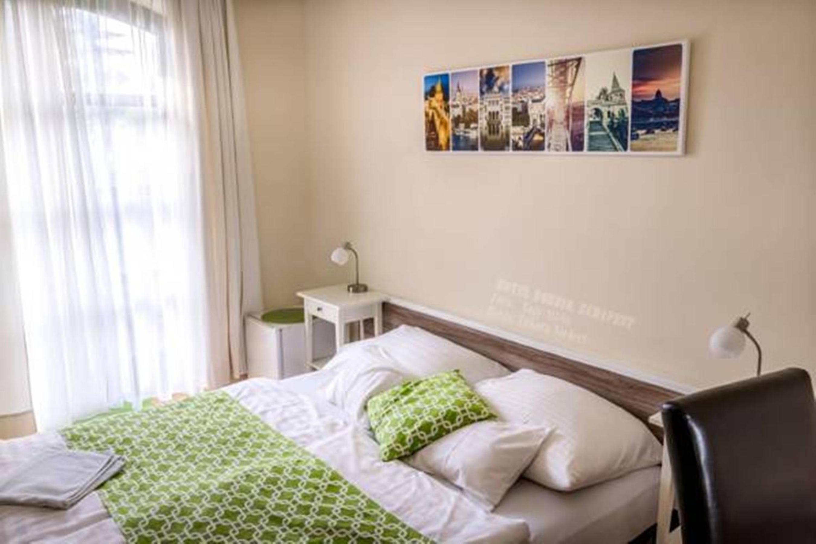 Double or Twin Room - Photo 2