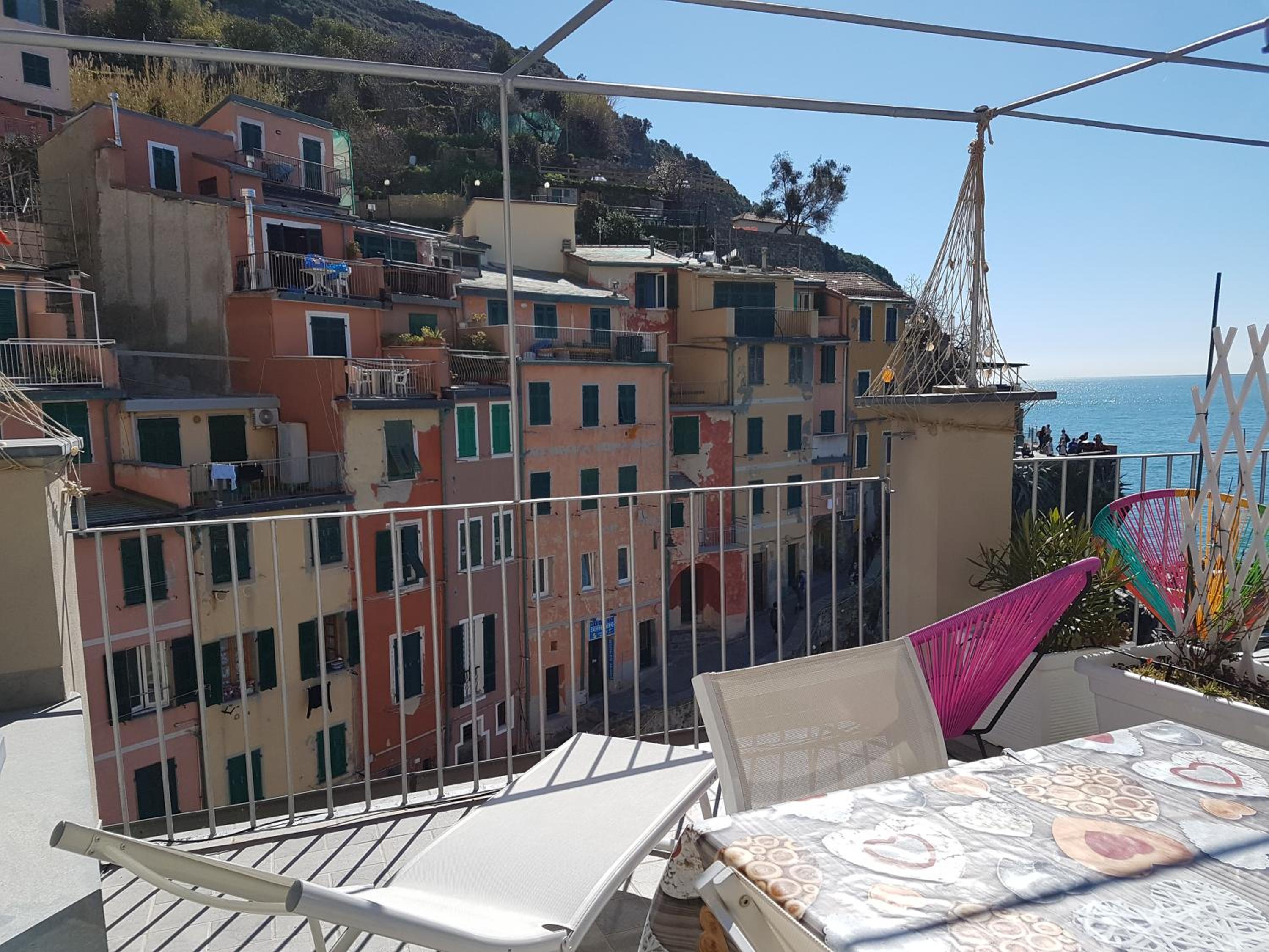 Apartment with Sea View - Photo 11