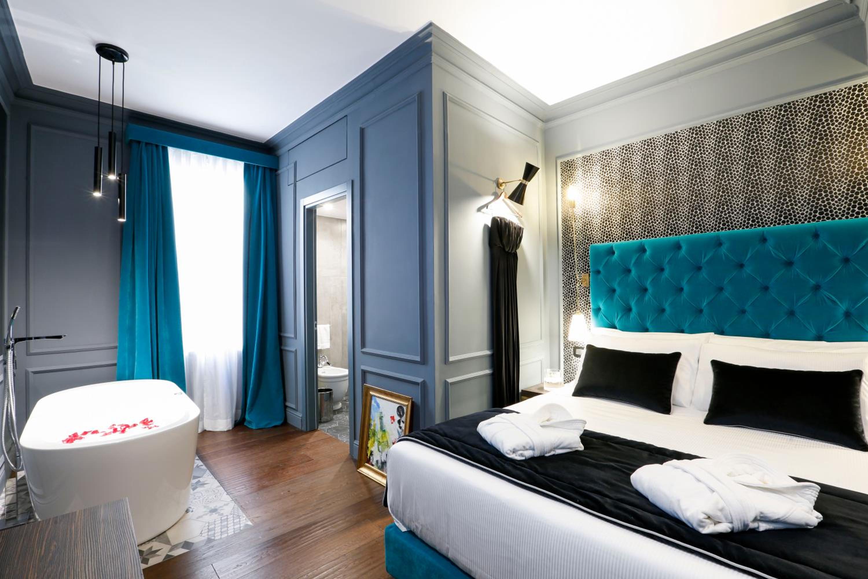 Deluxe Double Room with Spa Bath  photo 1