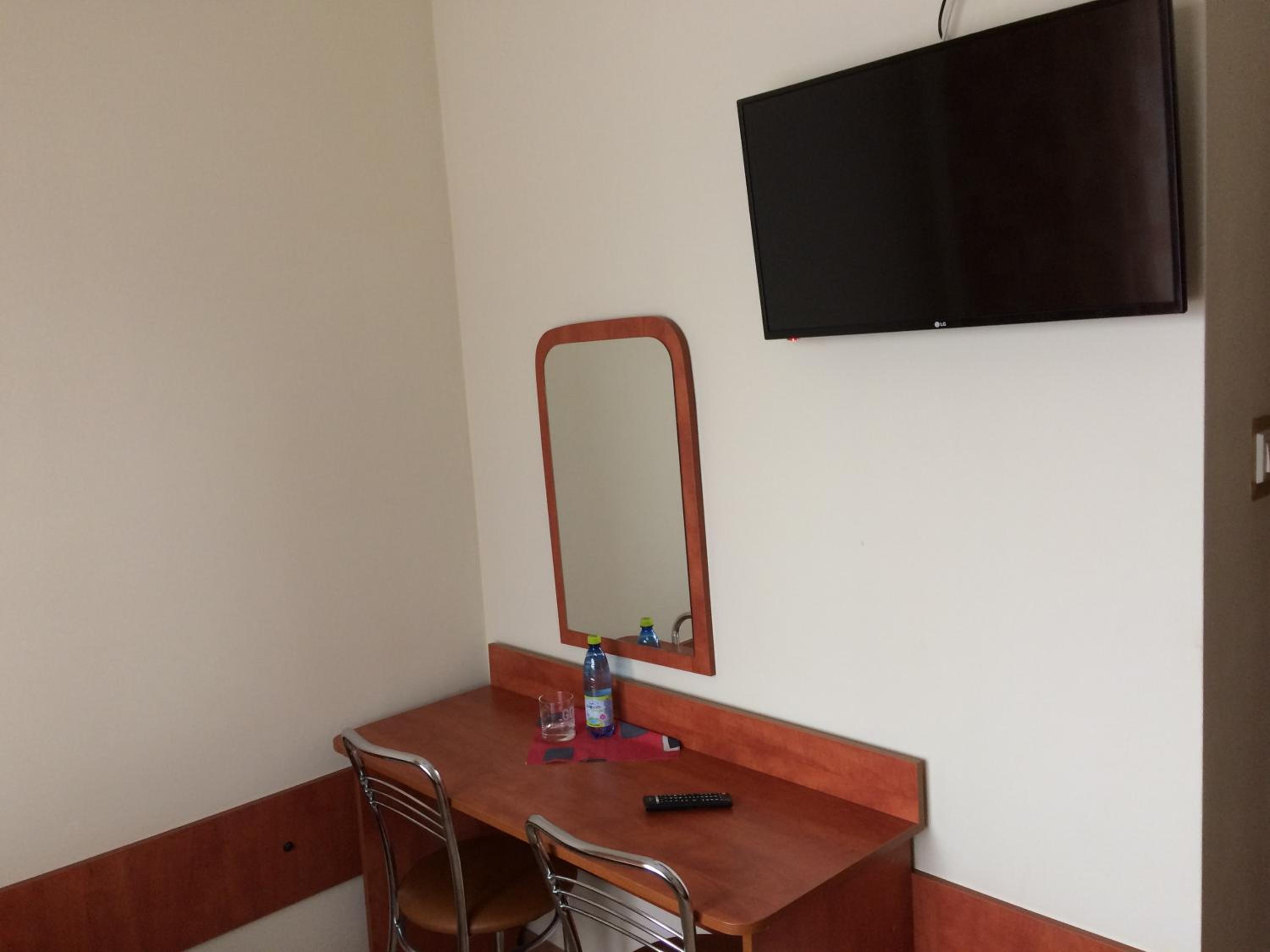 Double or Twin Room - Photo 1