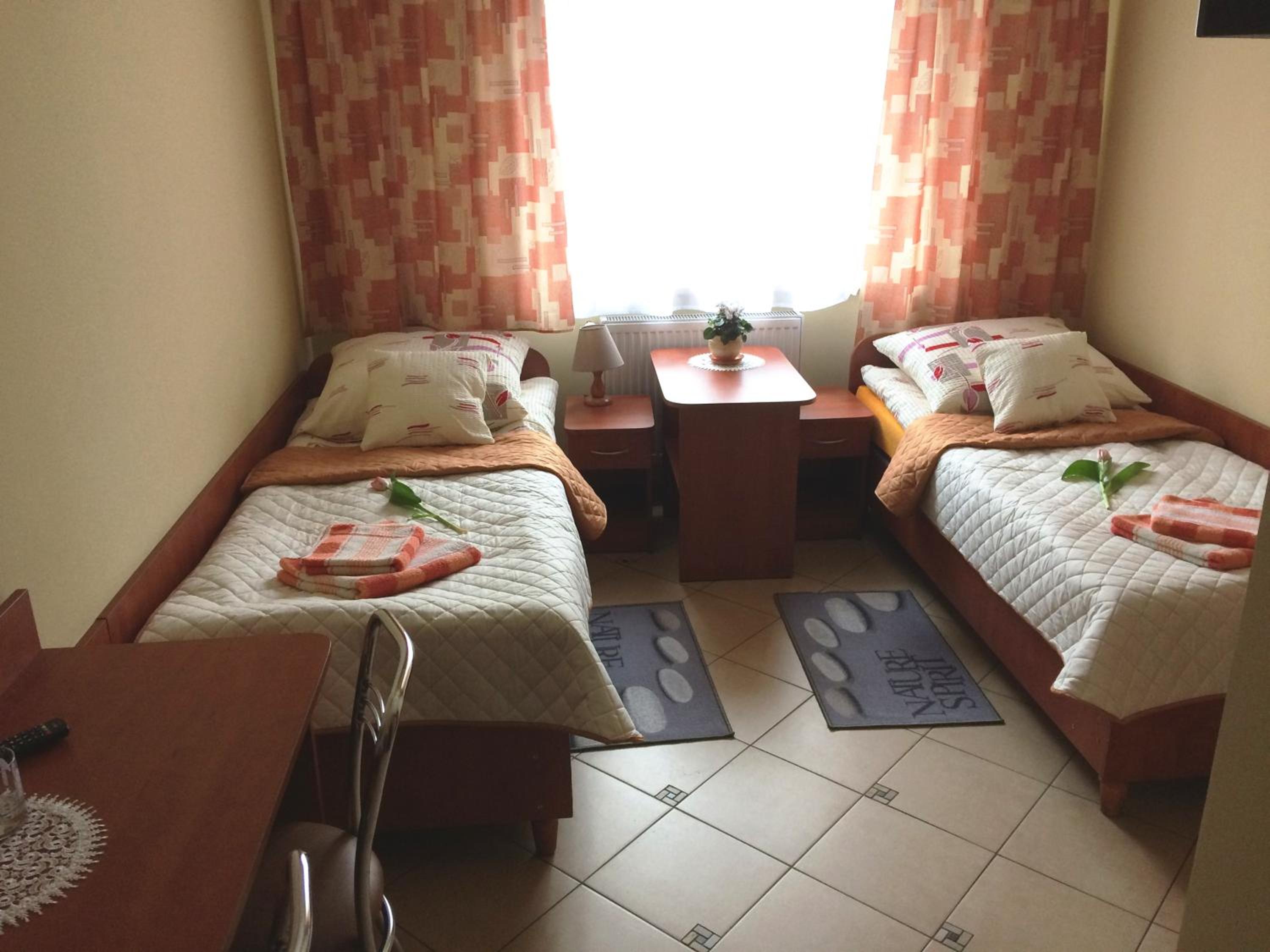 Double or Twin Room - Photo 4