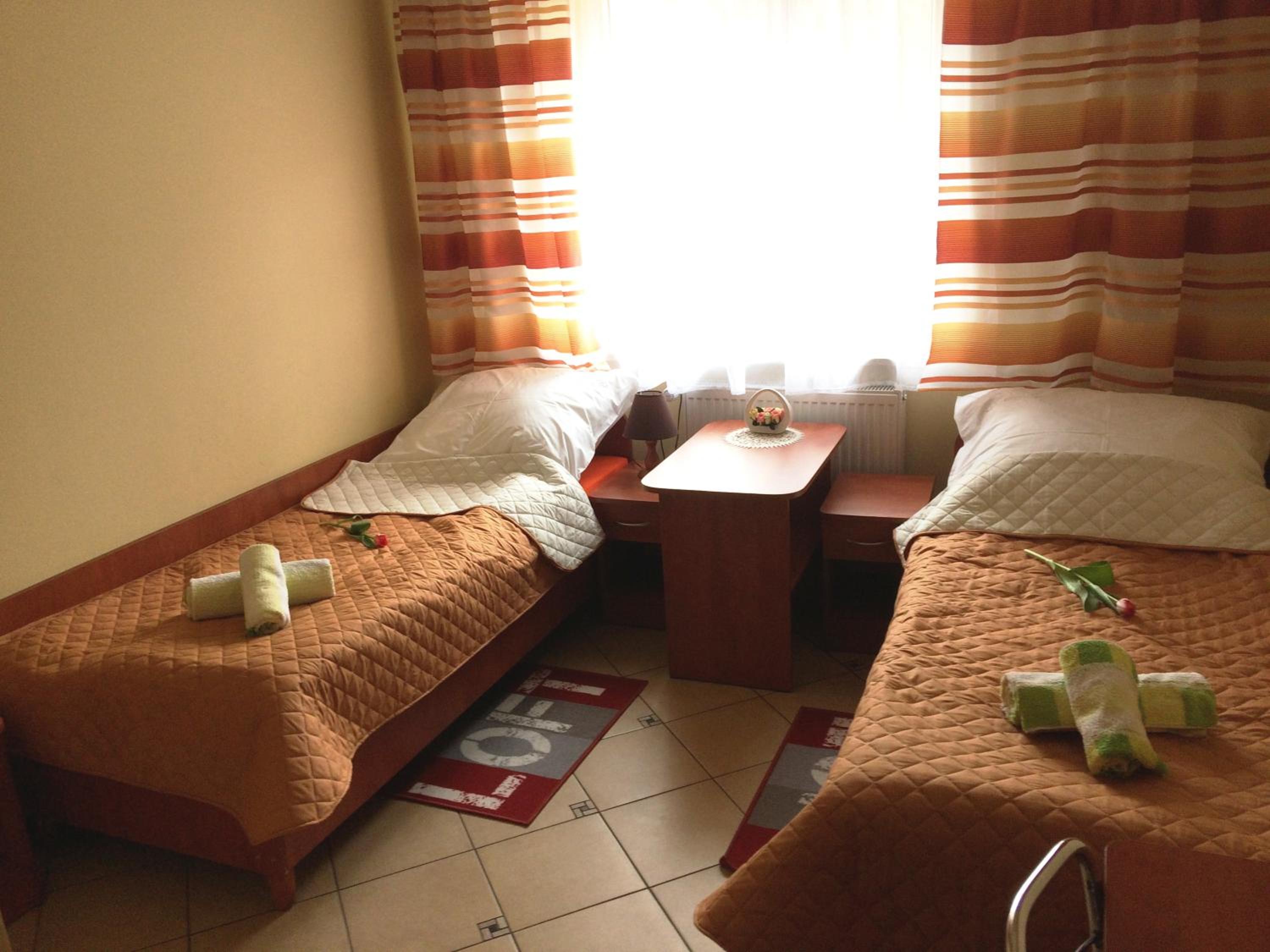 Double or Twin Room - Photo 14