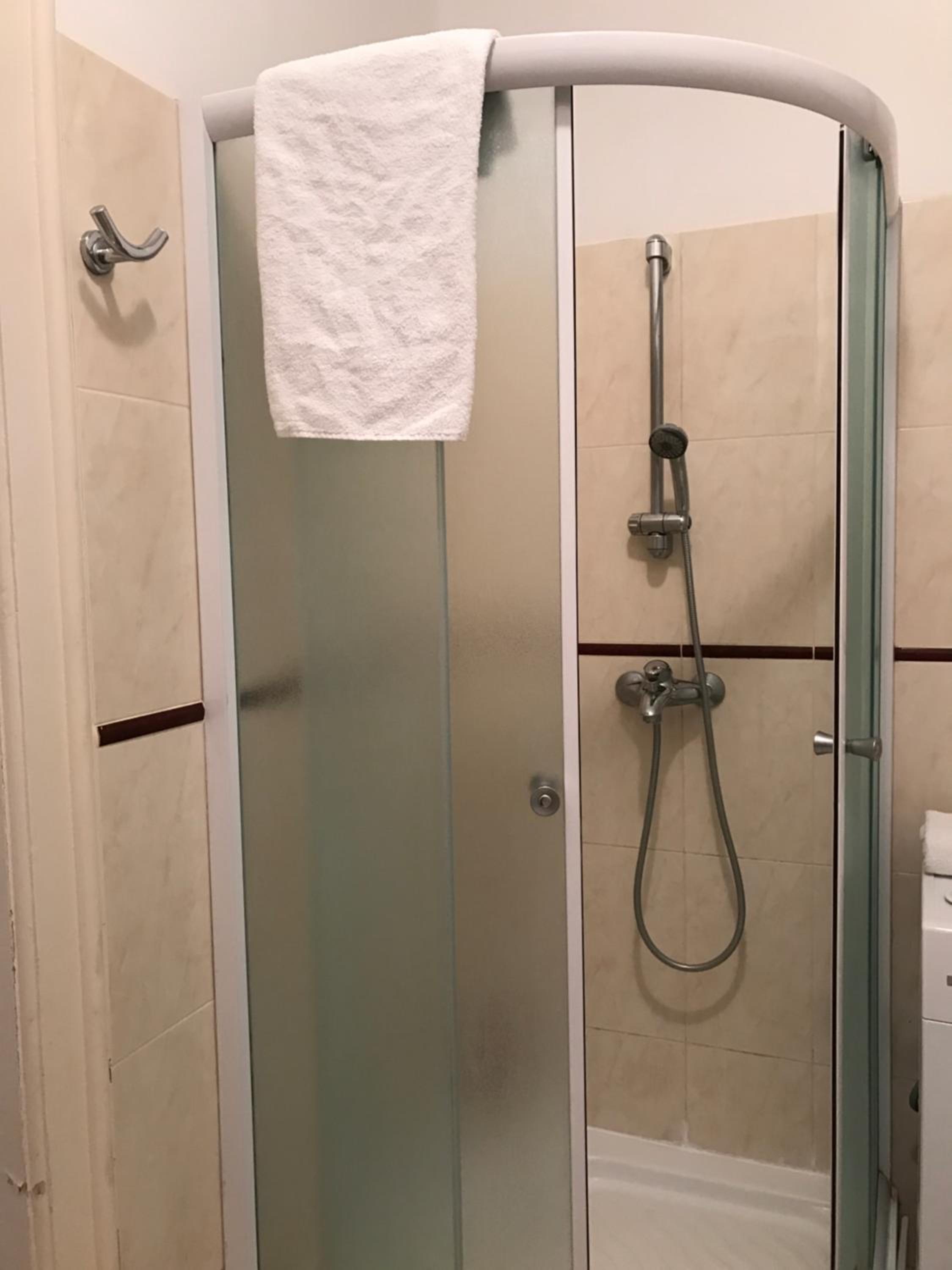 Three-Bedroom Apartment - Photo 2