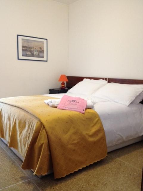 Economy Double or Twin Room photo 3