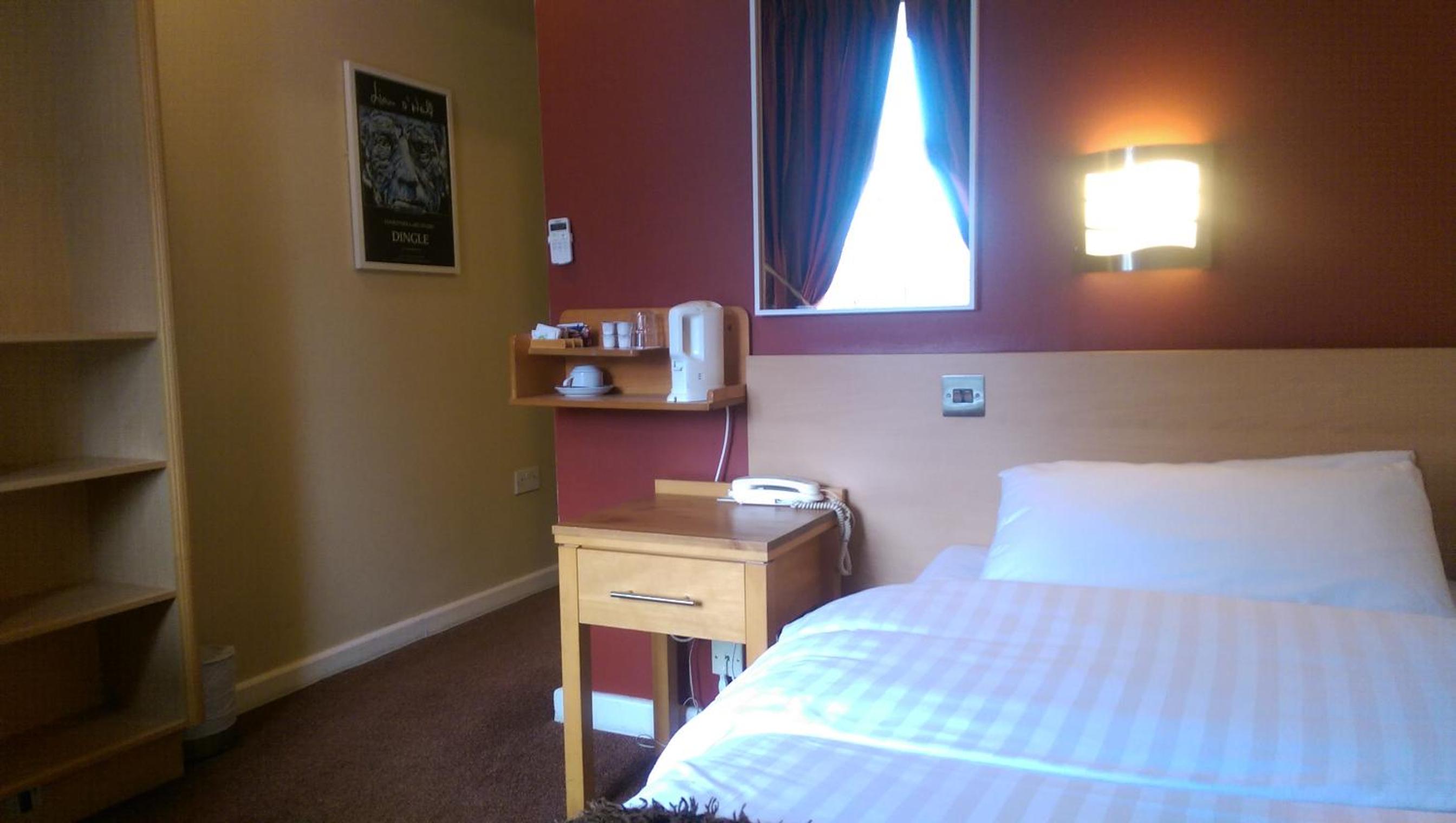 Single Room photo 2