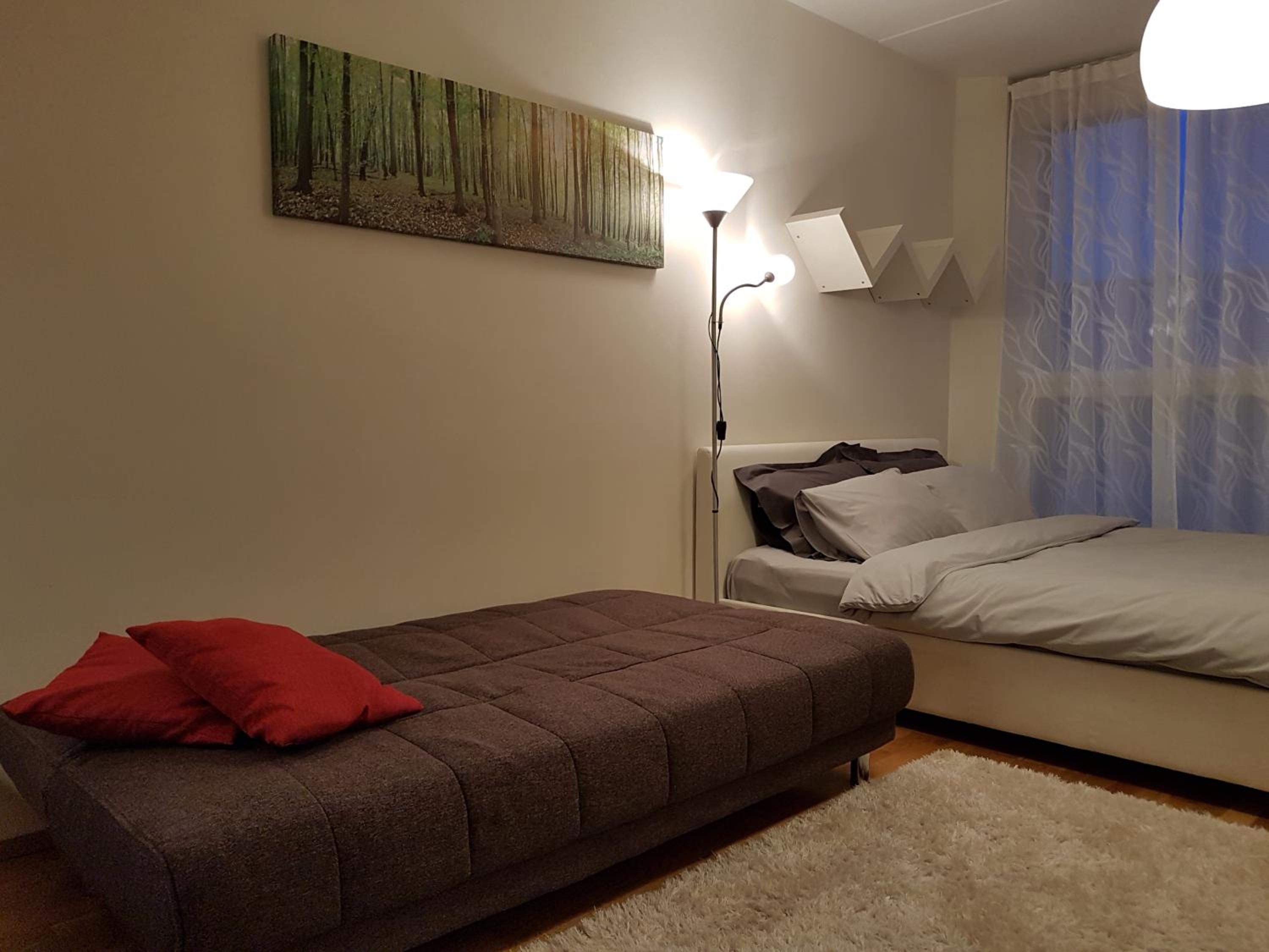 Studio Apartment - Photo 18