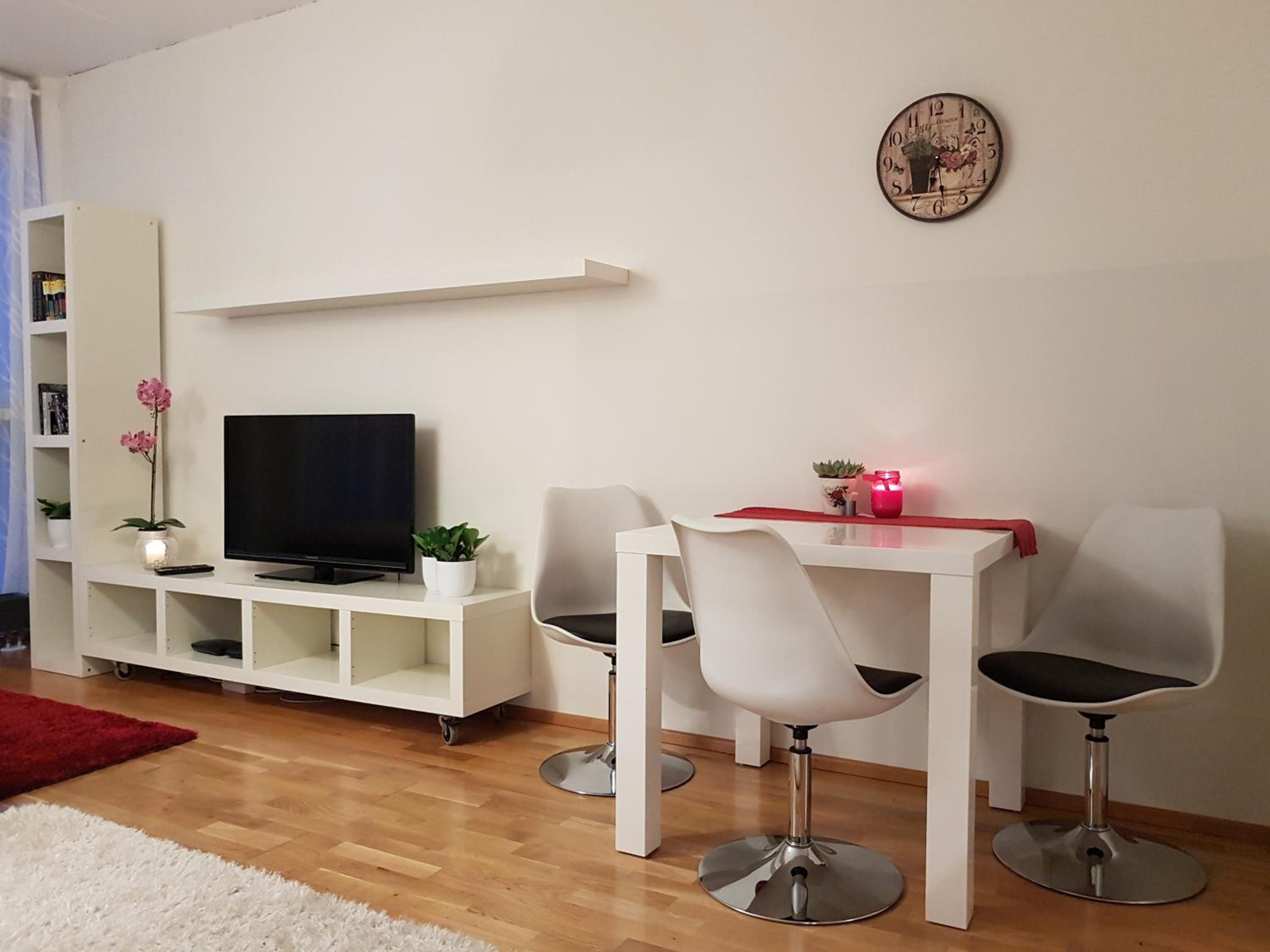 Studio Apartment - Photo 7