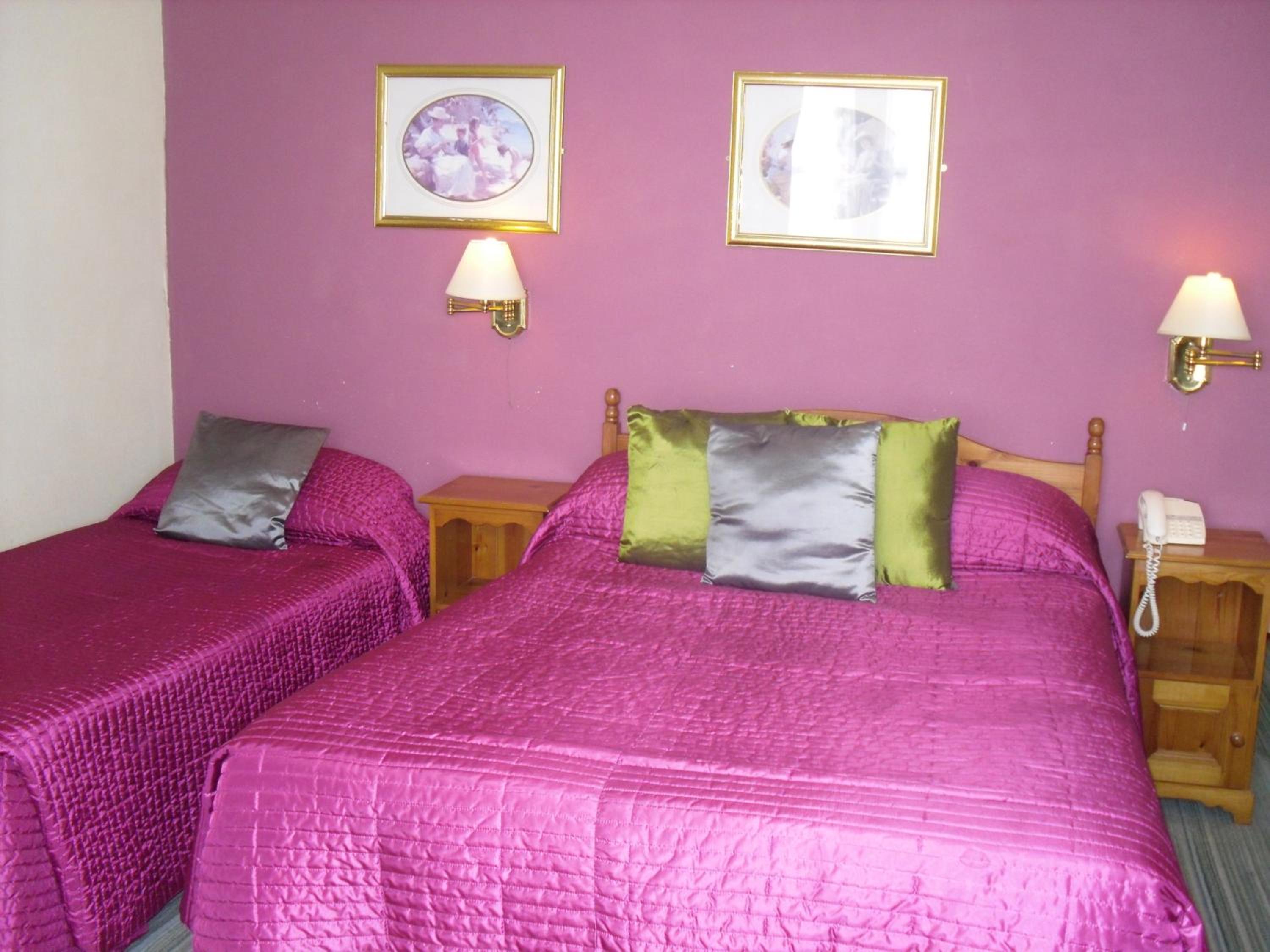 Triple Room (2 Adults + 1 Child) - Photo 3