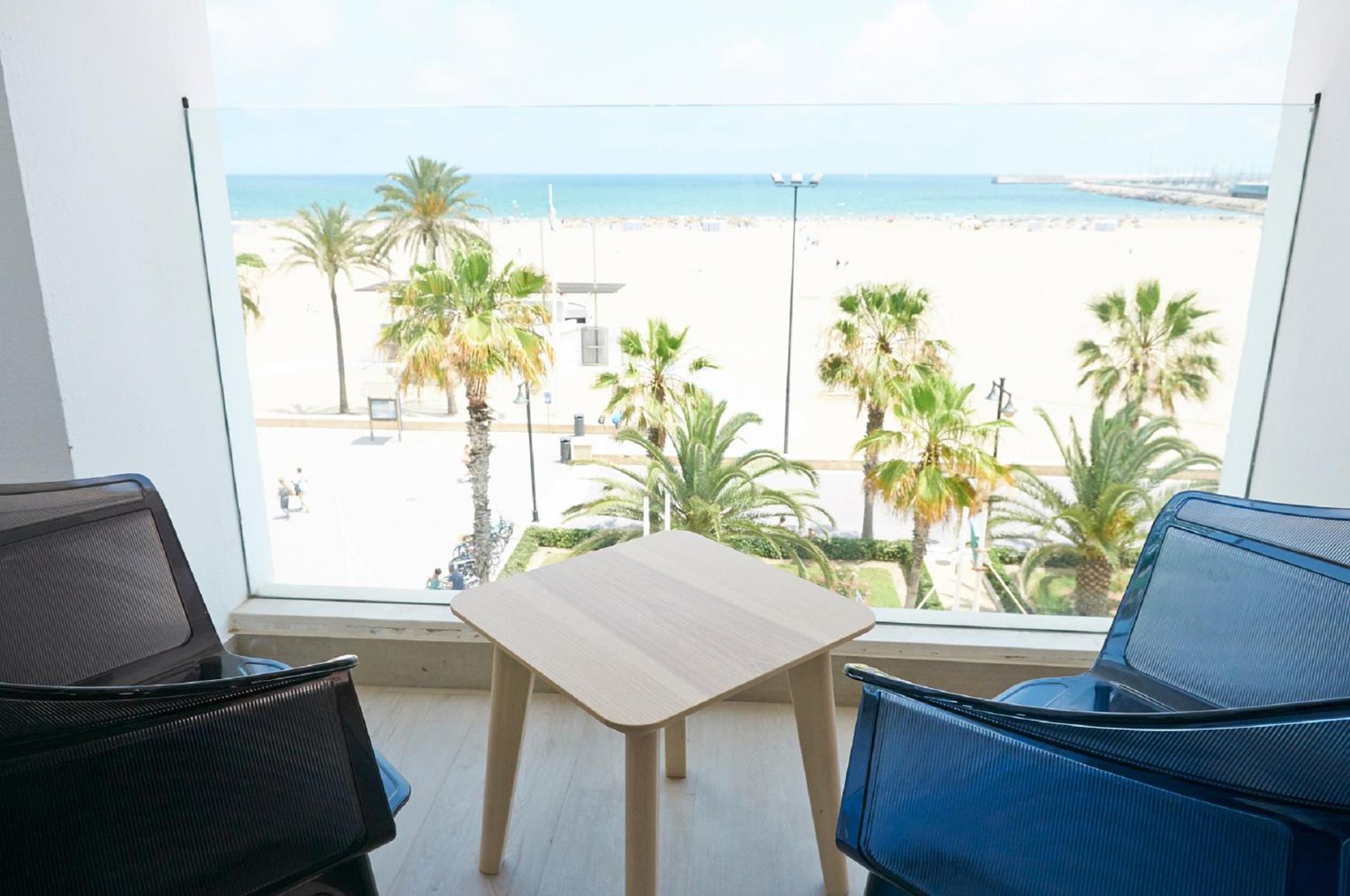 Junior Suite with Sea View - Photo 26