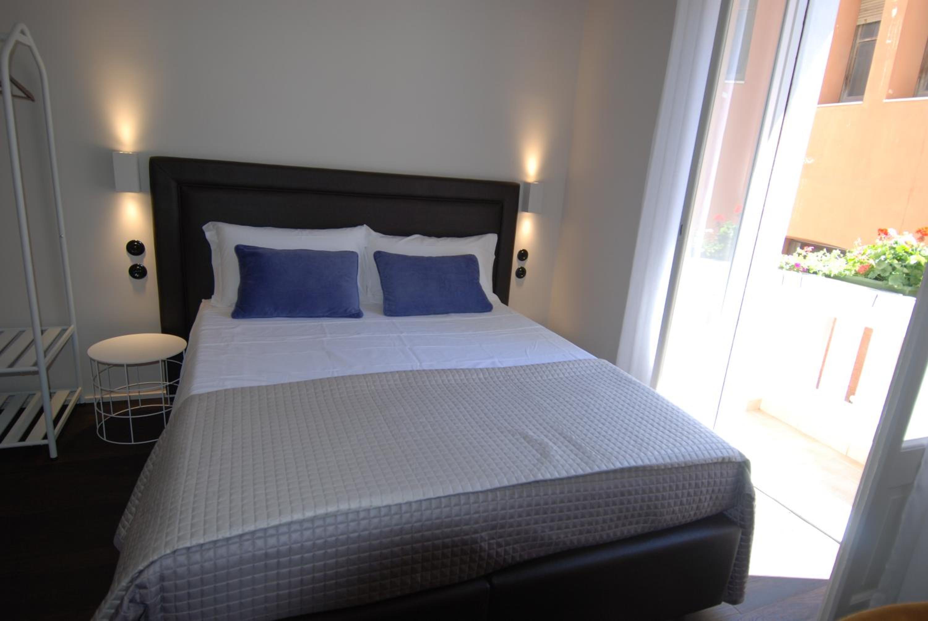 Double Room - Photo 4
