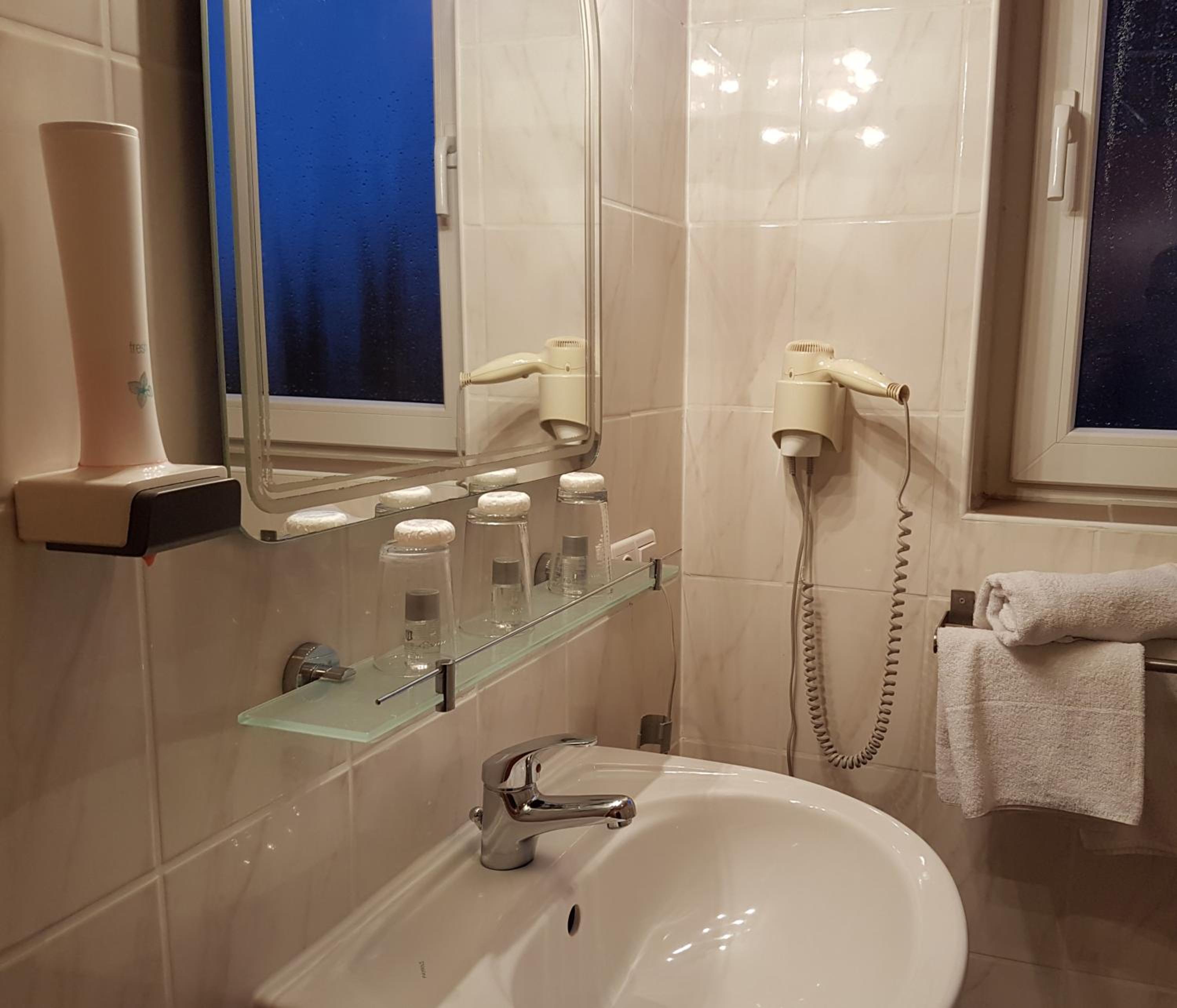 Standard Triple Room photo 2