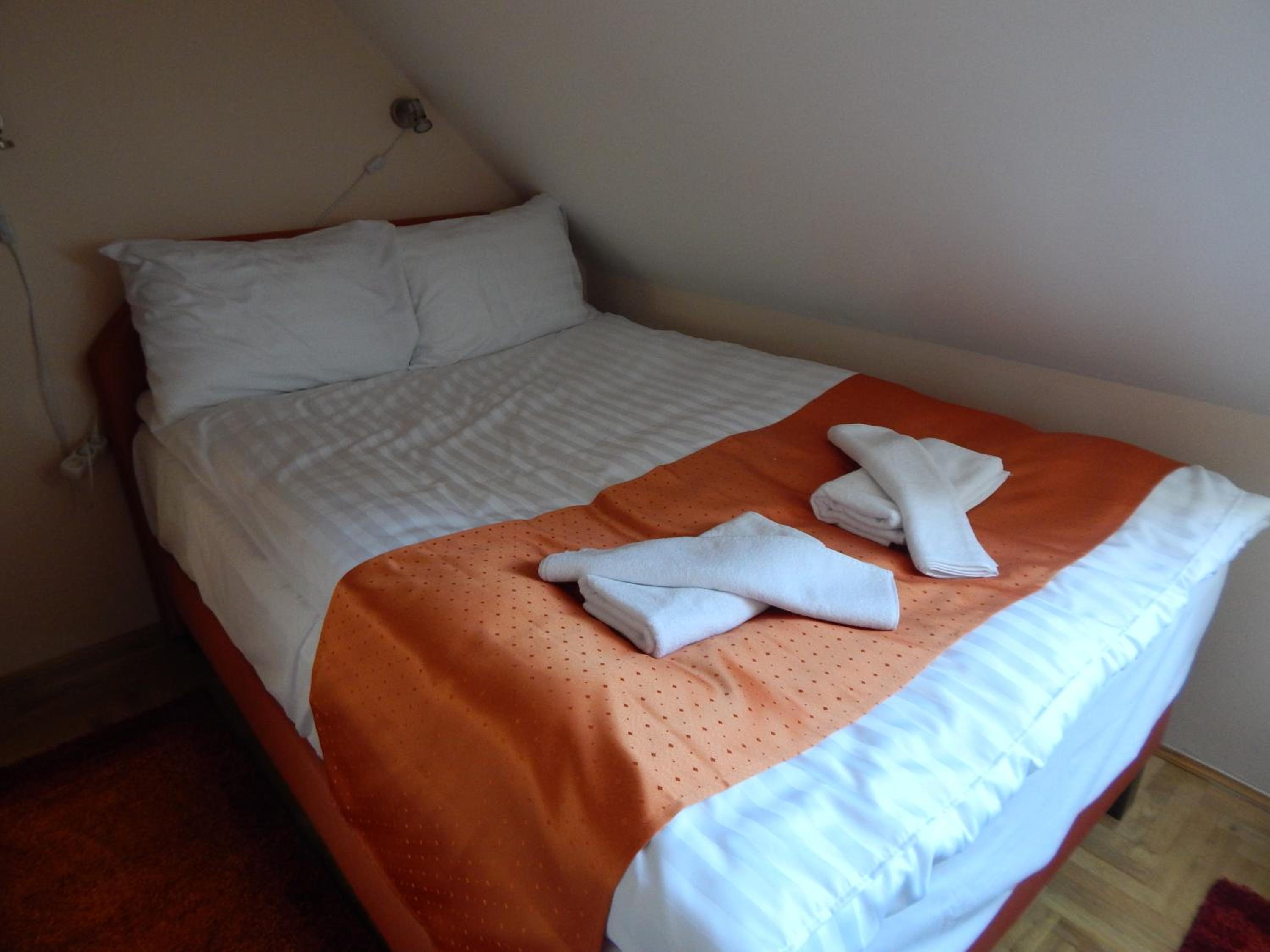 Economy Double Room - Photo 1