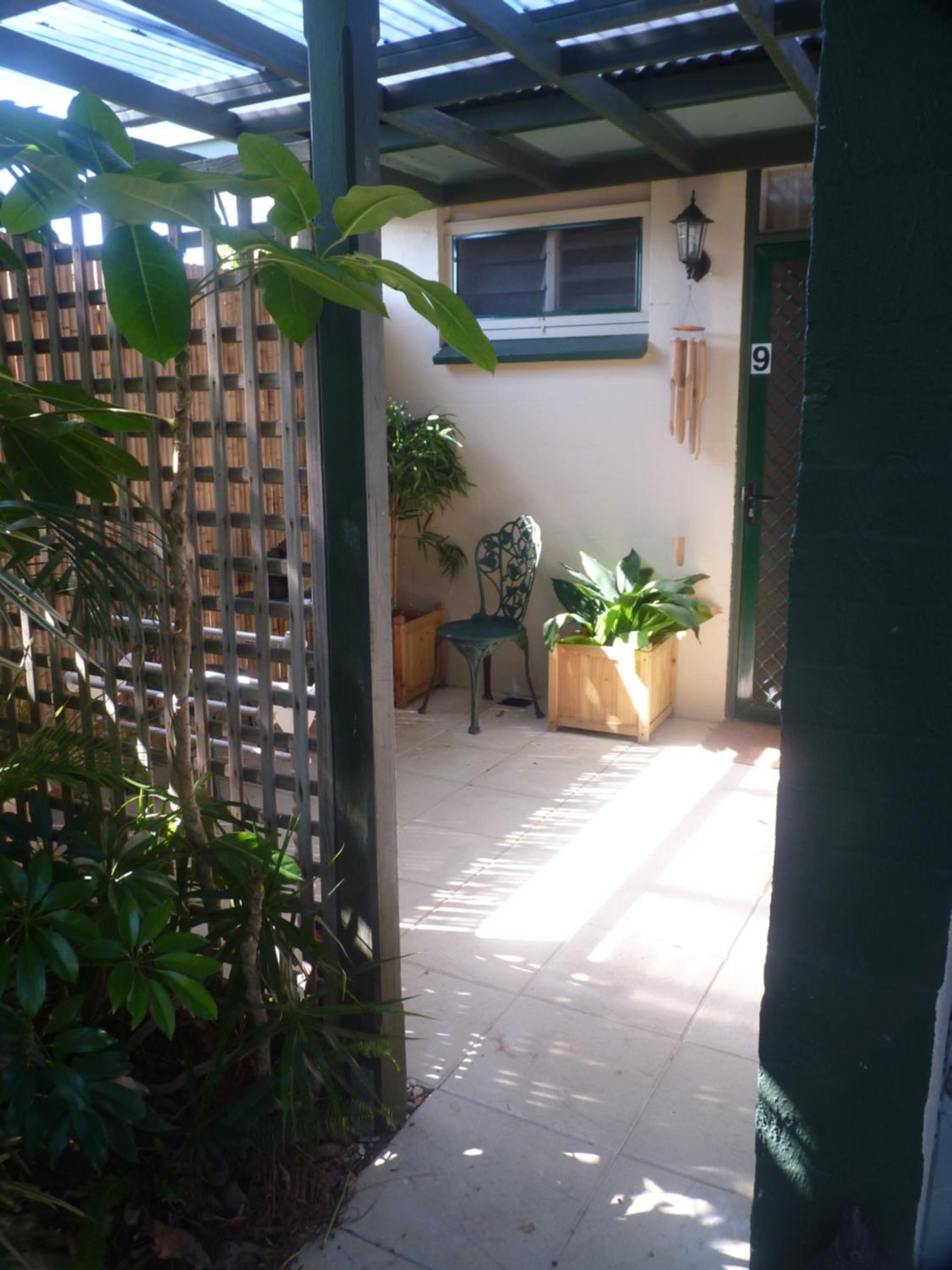 Standard Double Room with Courtyard - Photo 16